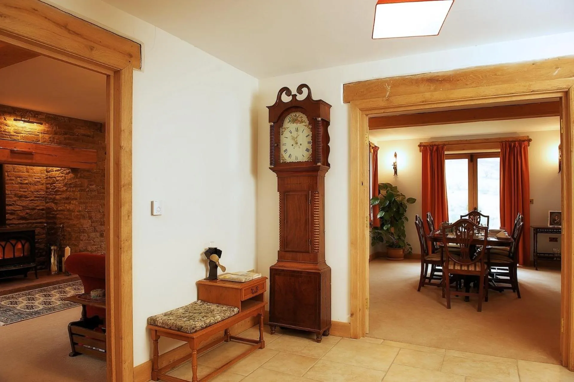 Facade/entrance in The Celyn