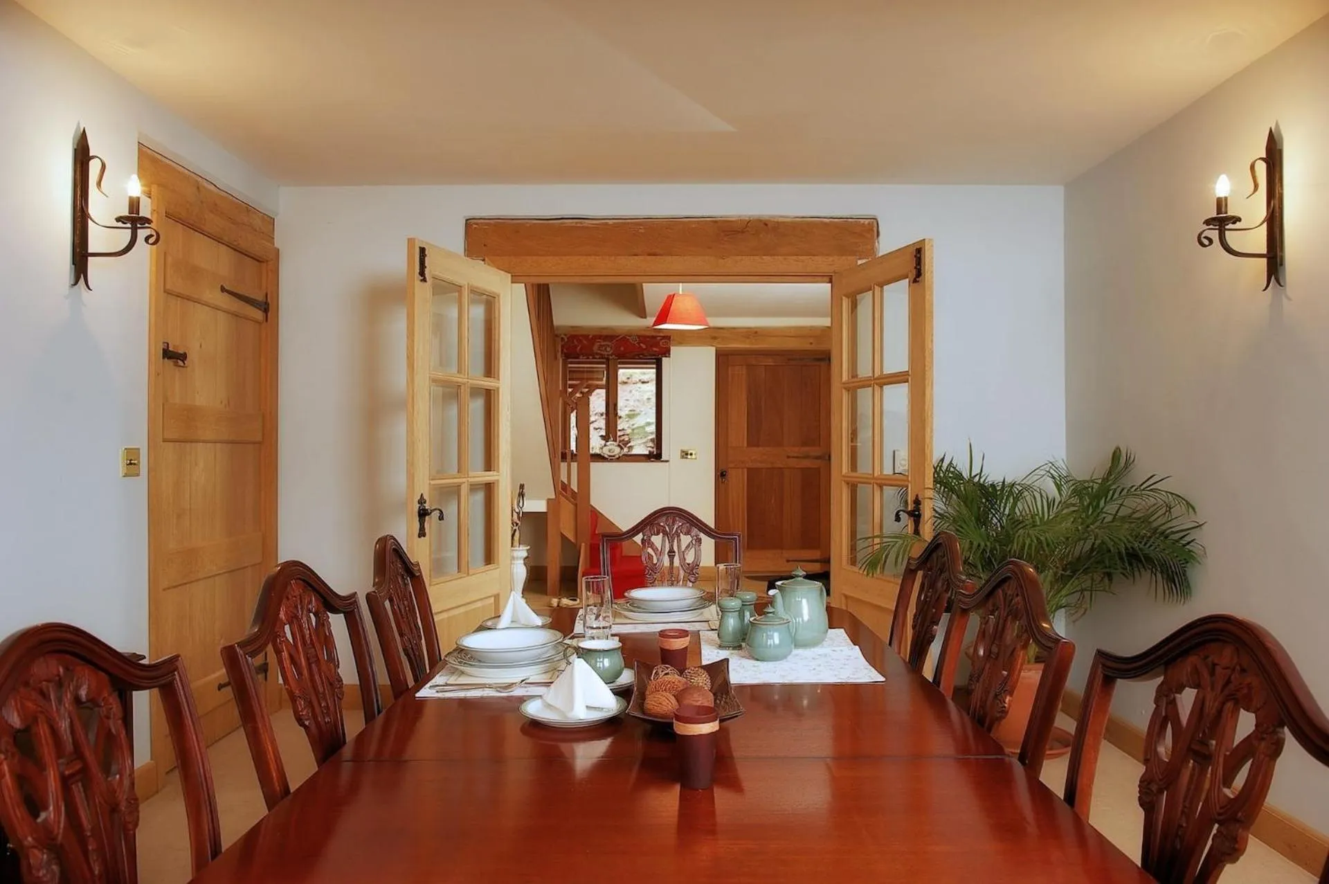 Restaurant/places to eat in The Celyn