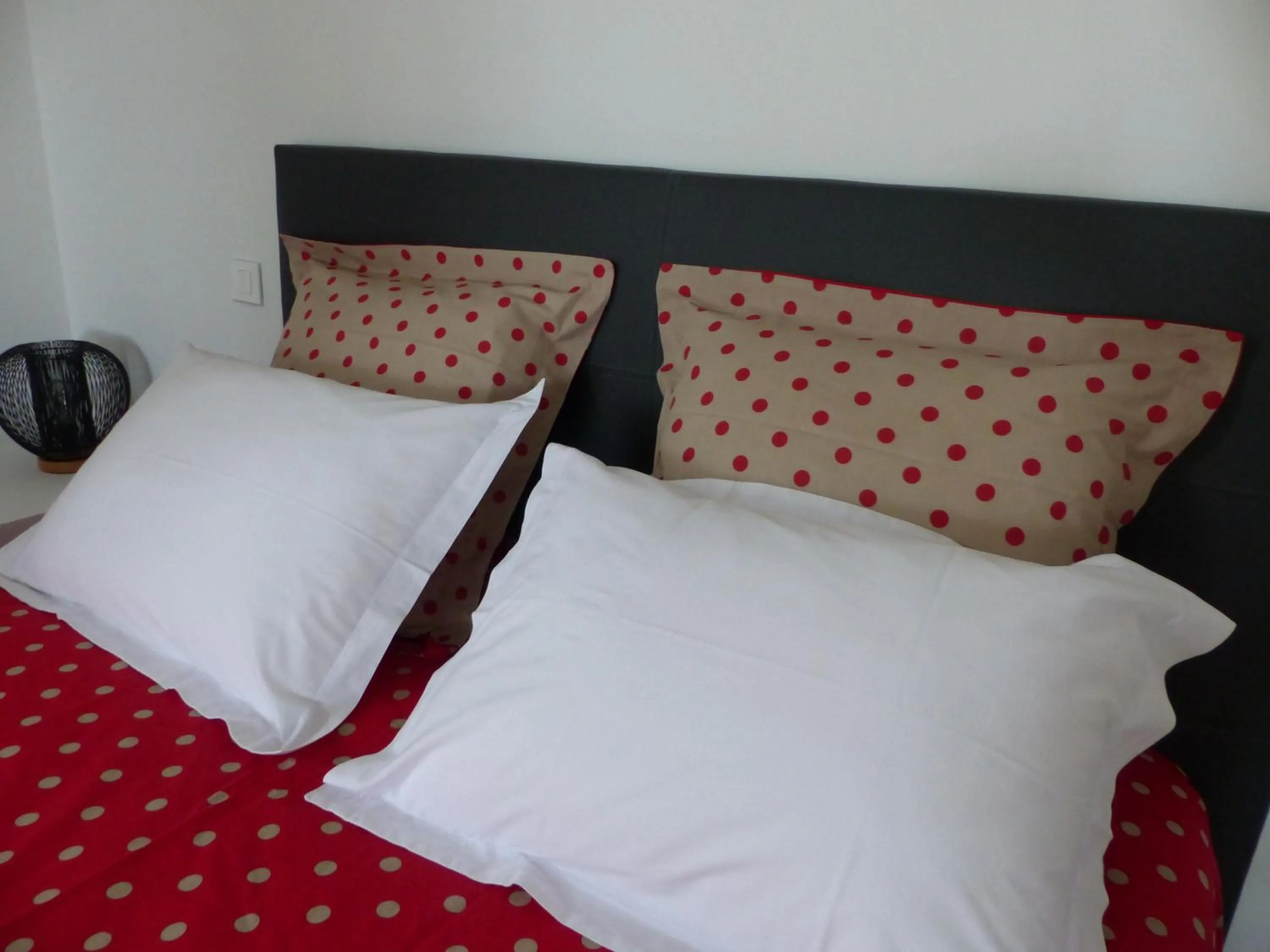 Bed in L'Alambic De L'Estuaire