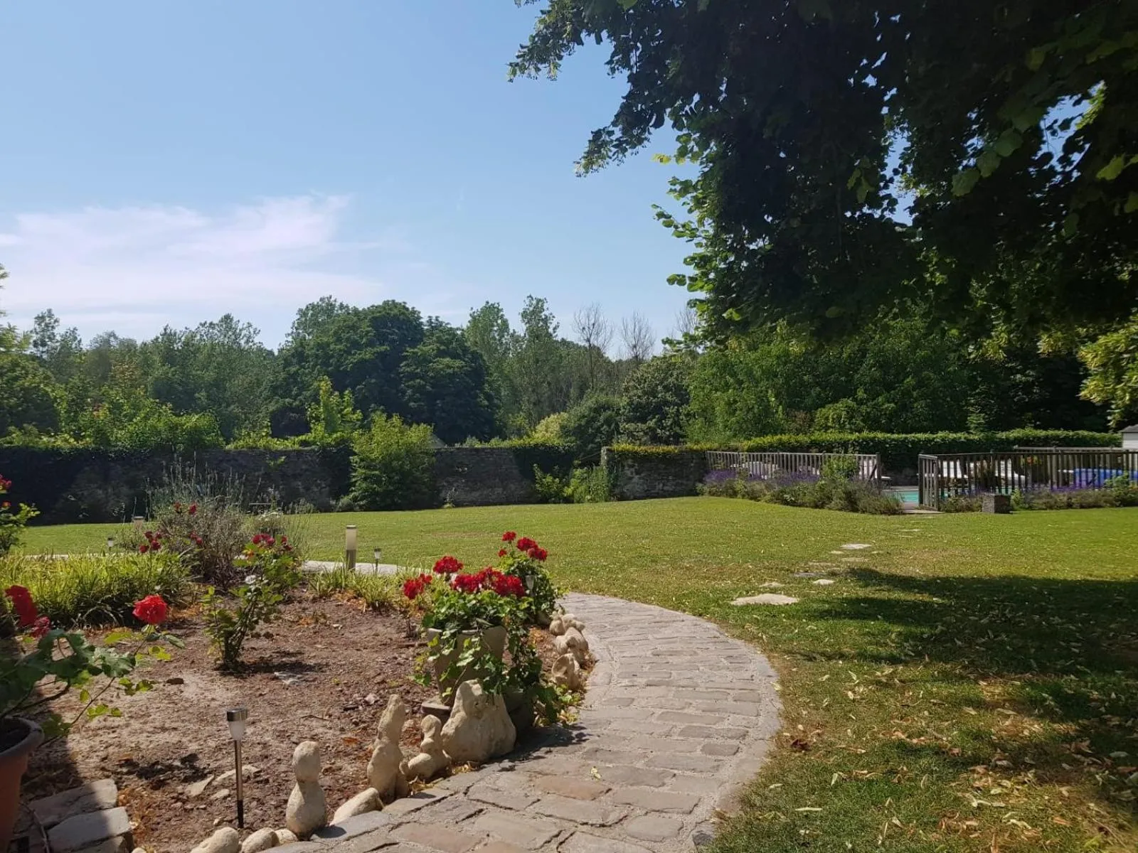 Garden in Hotel L'Aunette Cottage