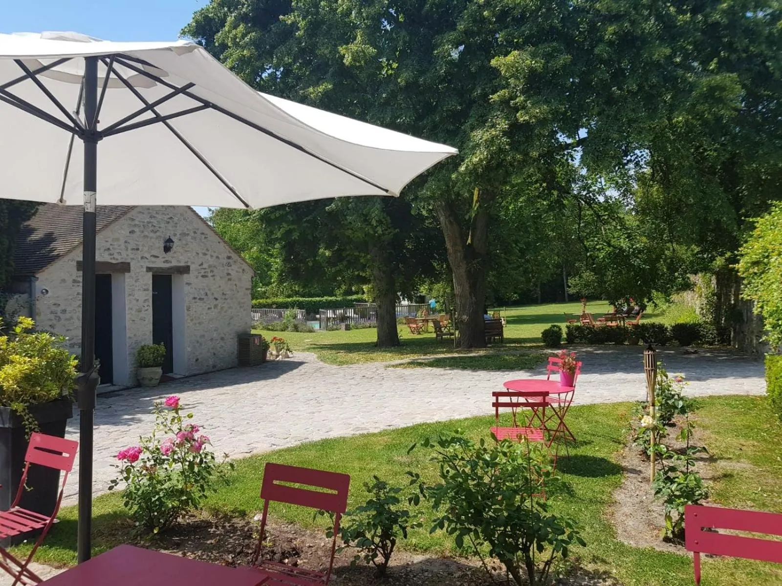 Garden in Hotel L'Aunette Cottage