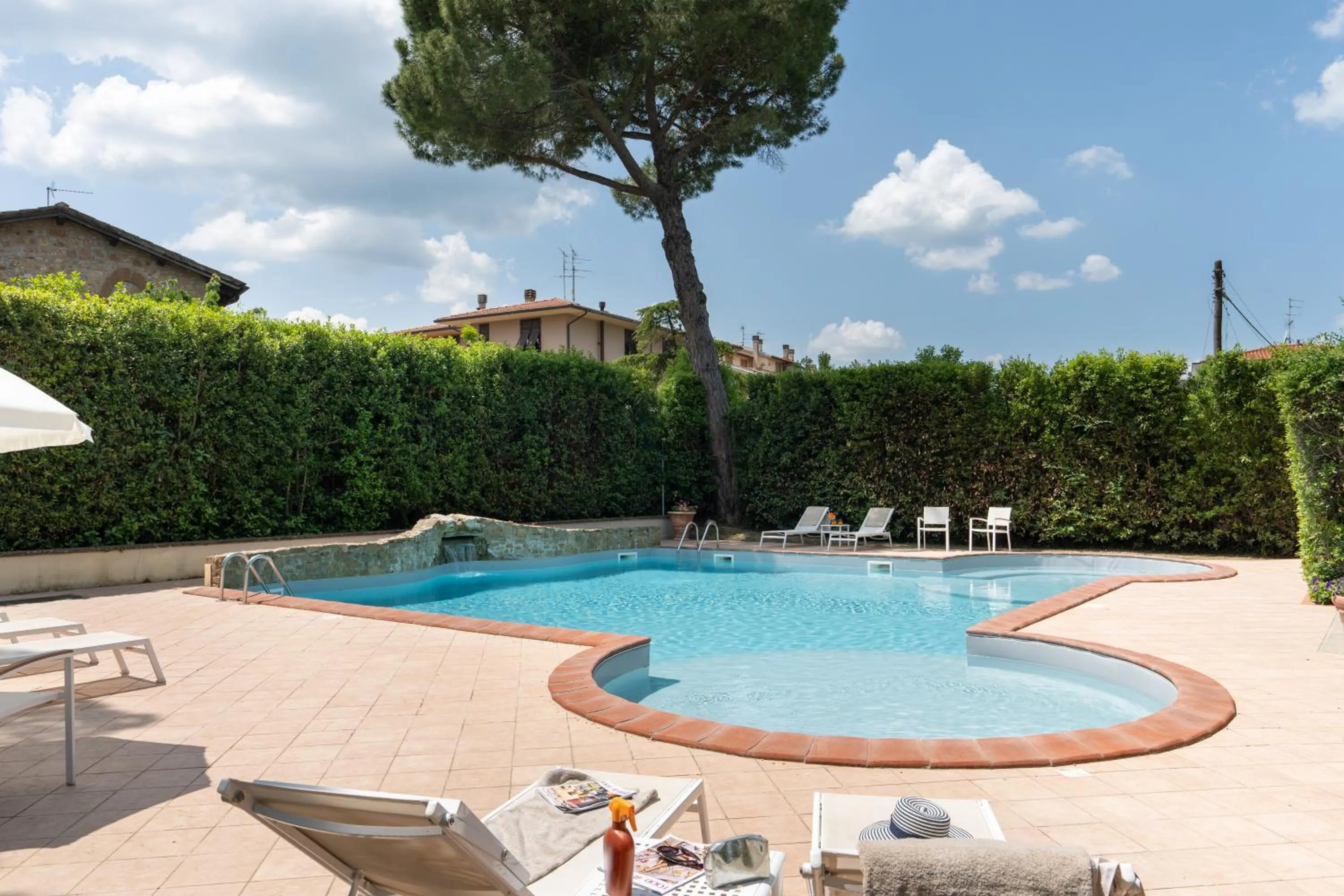 Swimming pool in Relais Villa Bianca