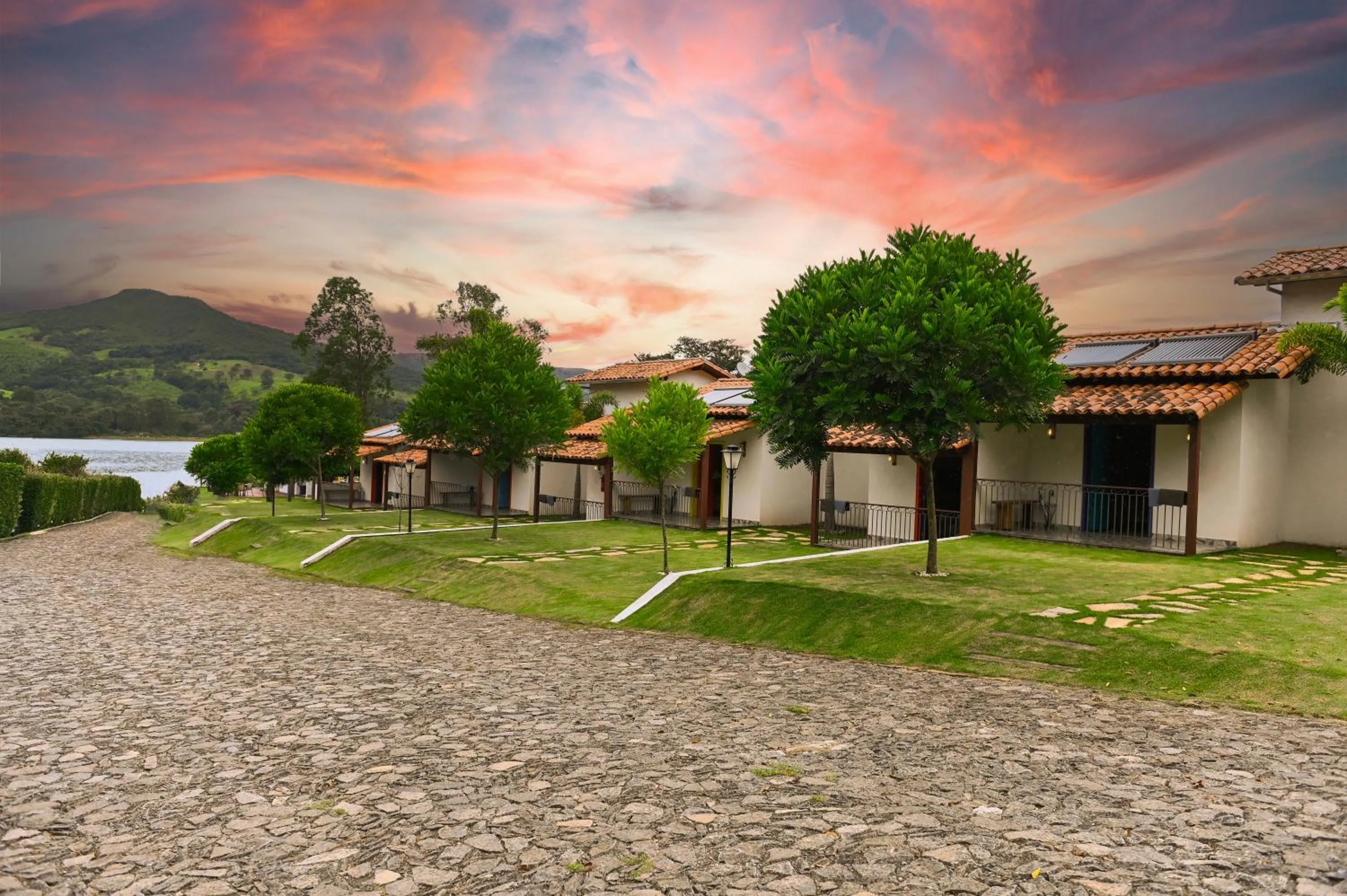Pousada Vila do Lago - Vista Incrível, Café da Manhã e Passeio de Caiaque