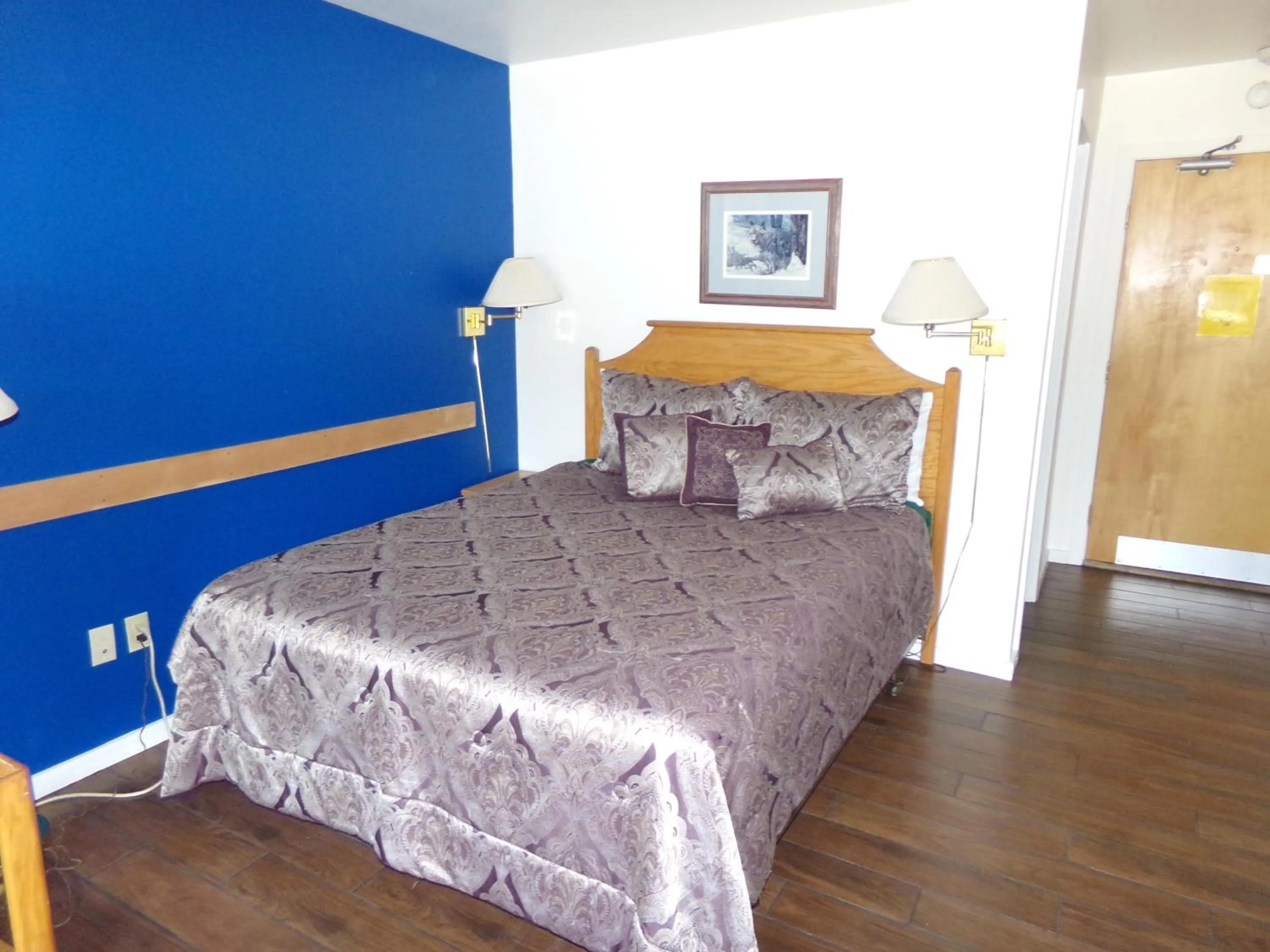 Bed in Edgewater Studio 1 Bath EWJP