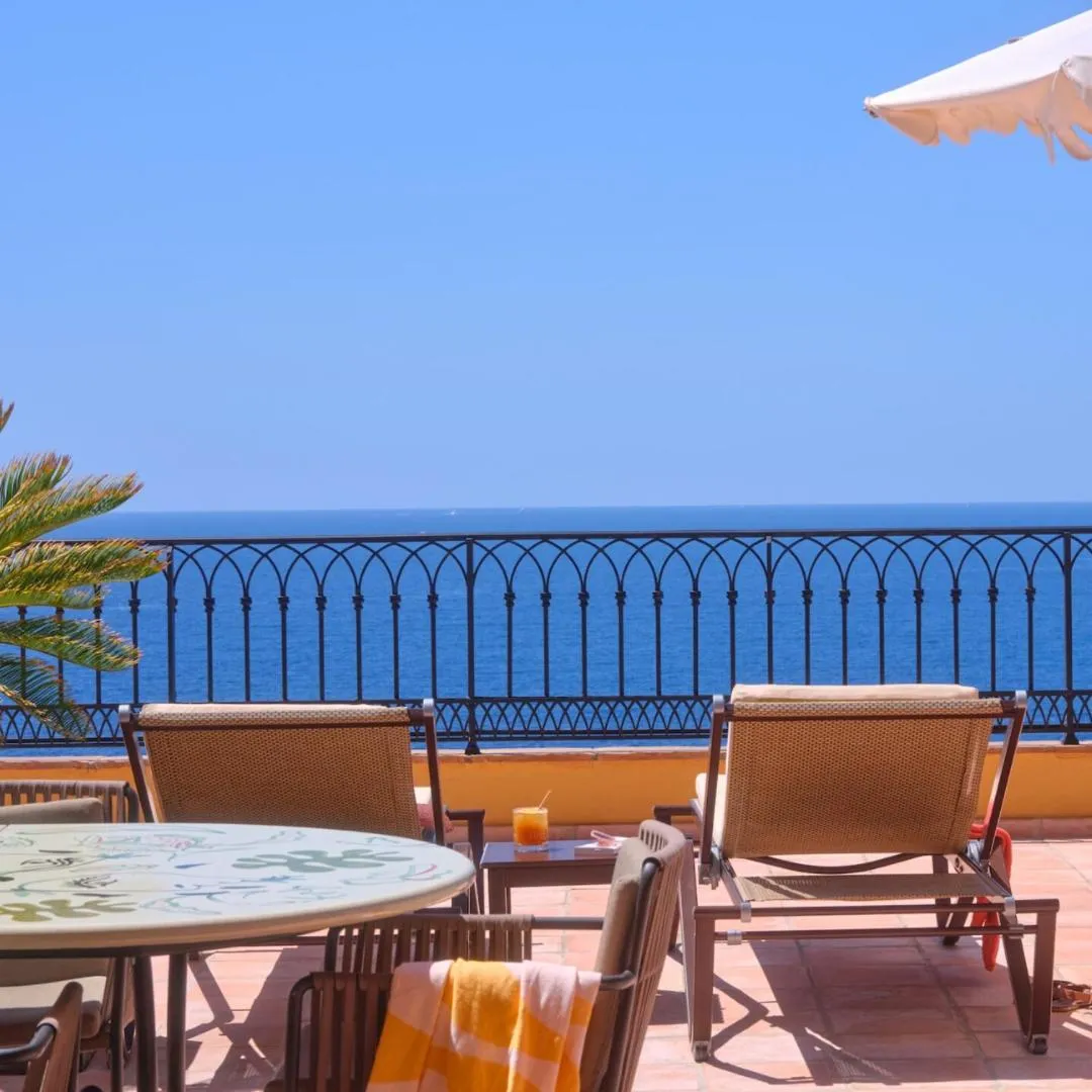 Hôtel La Pérouse Nice Baie des Anges