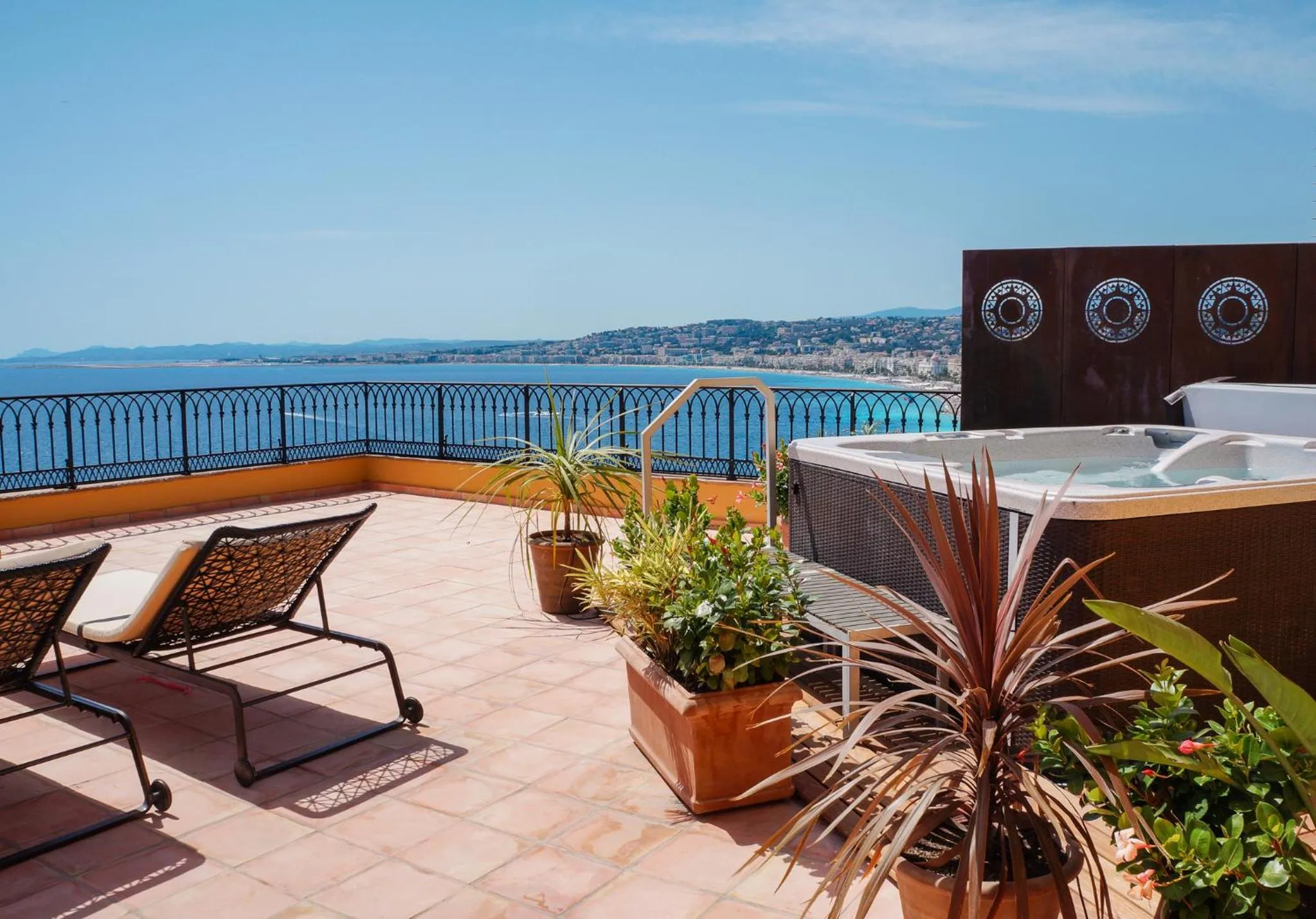 Hôtel La Pérouse Nice Baie des Anges