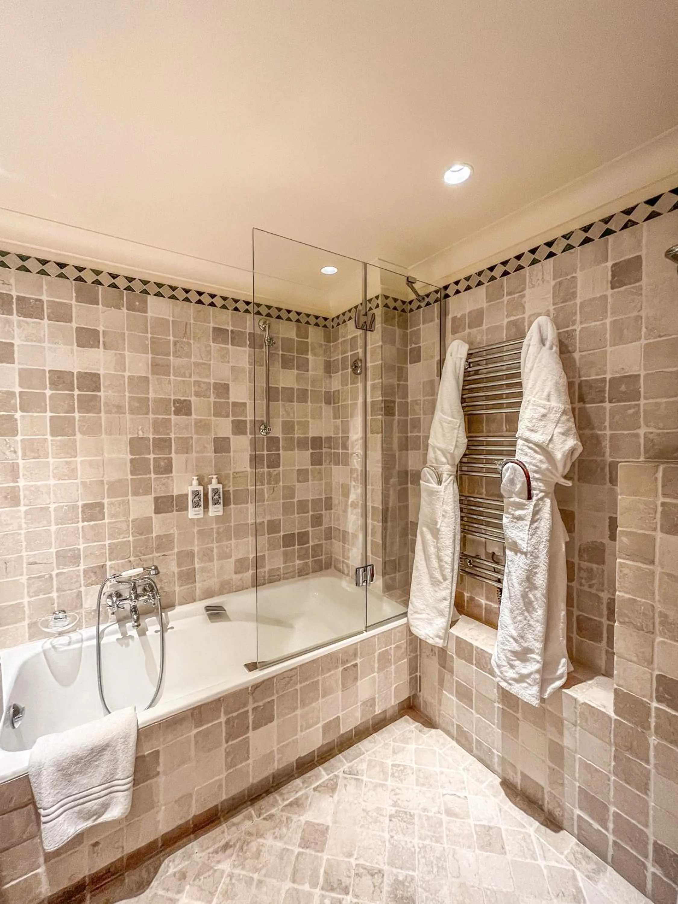 Hôtel La Pérouse Nice Baie des Anges