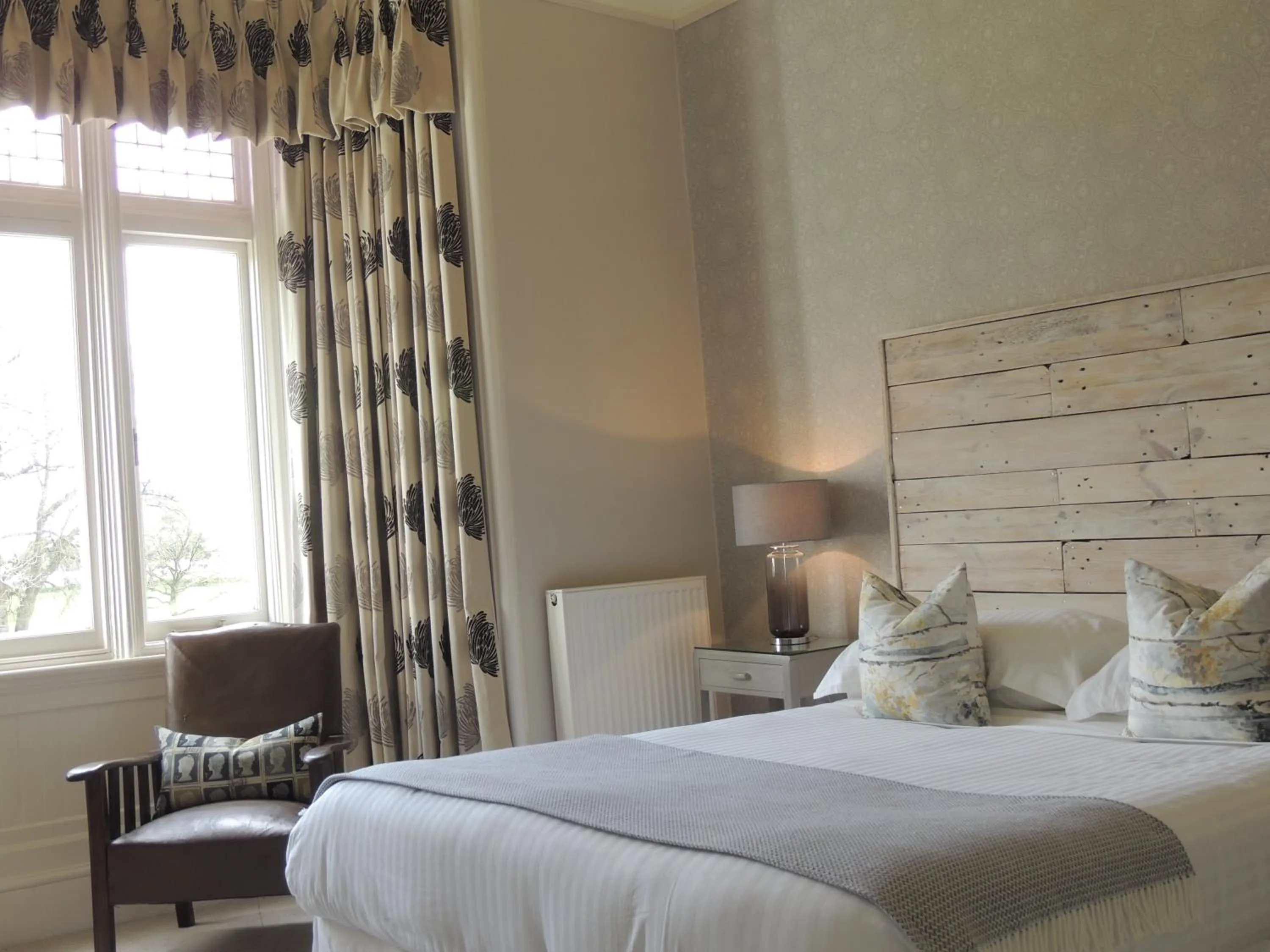 Bedroom, Bed in The Priory