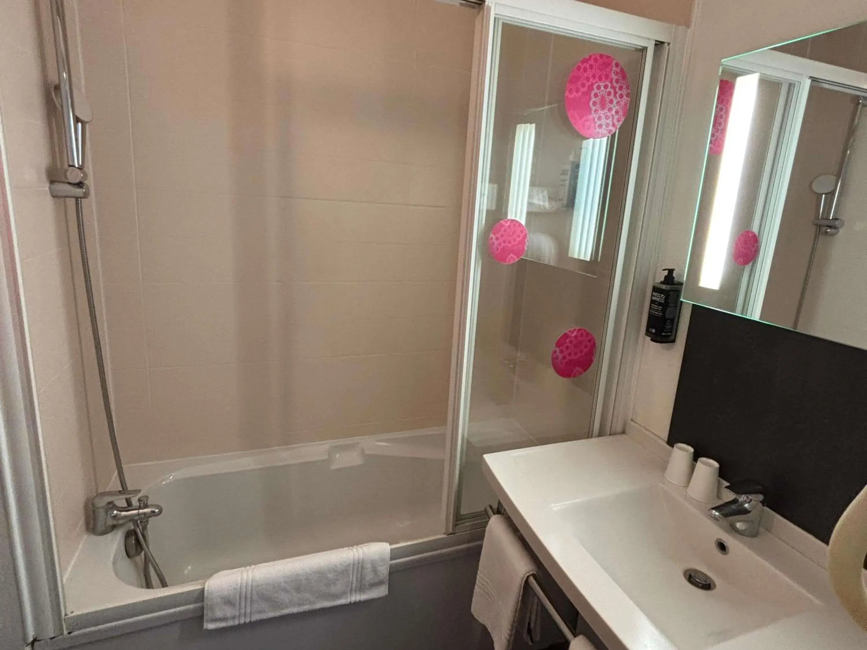 Bedroom in ibis Styles Bethune Bruay la Buissière Bedroom in ibis Styles Bethune Bruay la Buissière