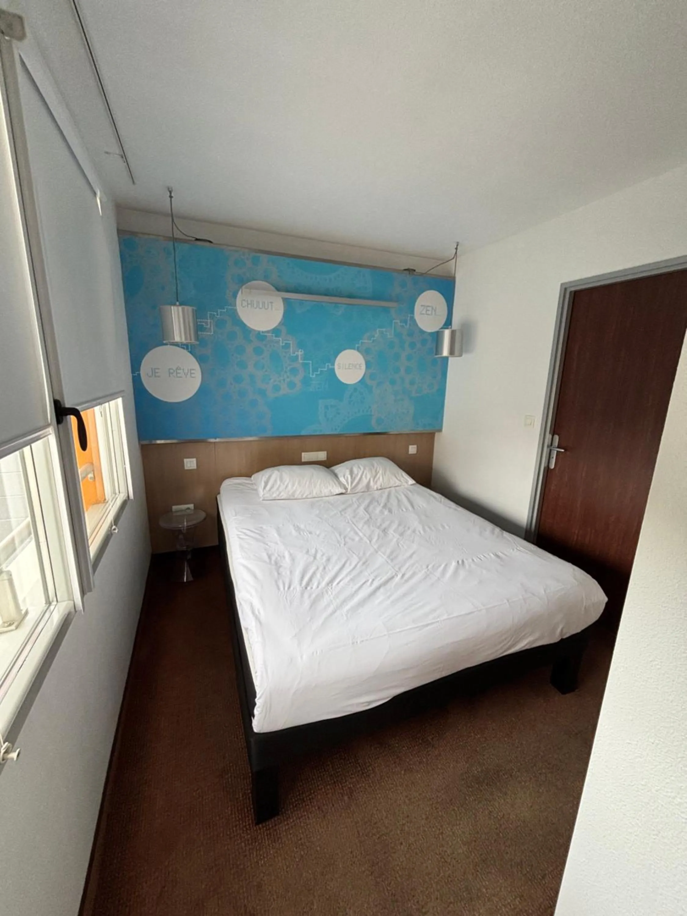 Bed in ibis Styles Bethune Bruay la Buissière