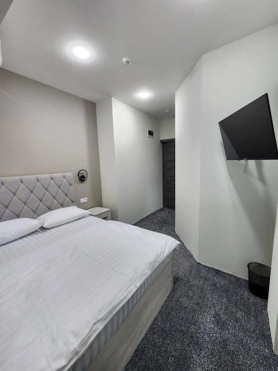 Quadruple Room with Bathroom in Paradise inn