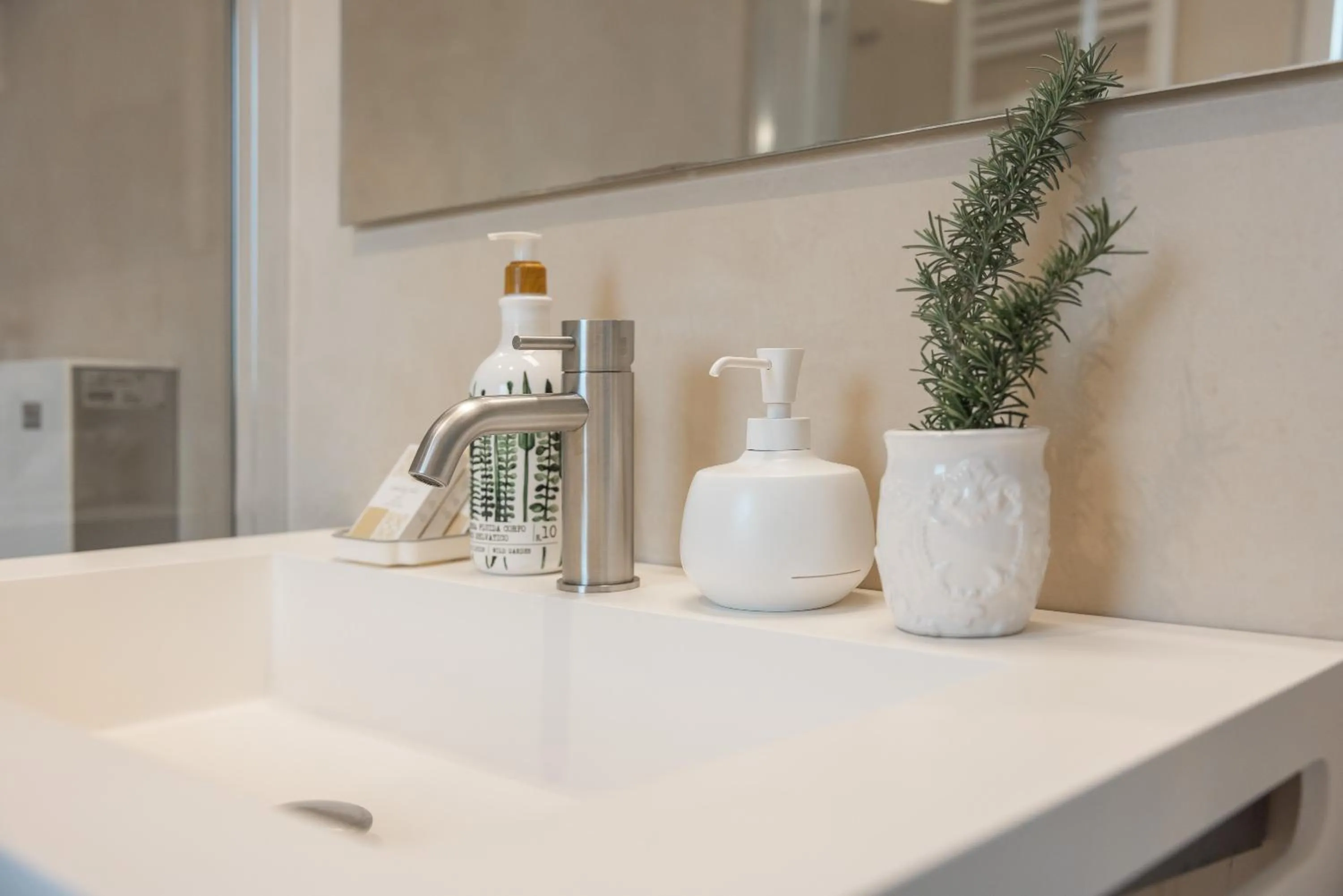 Bathroom in MandorleOlio