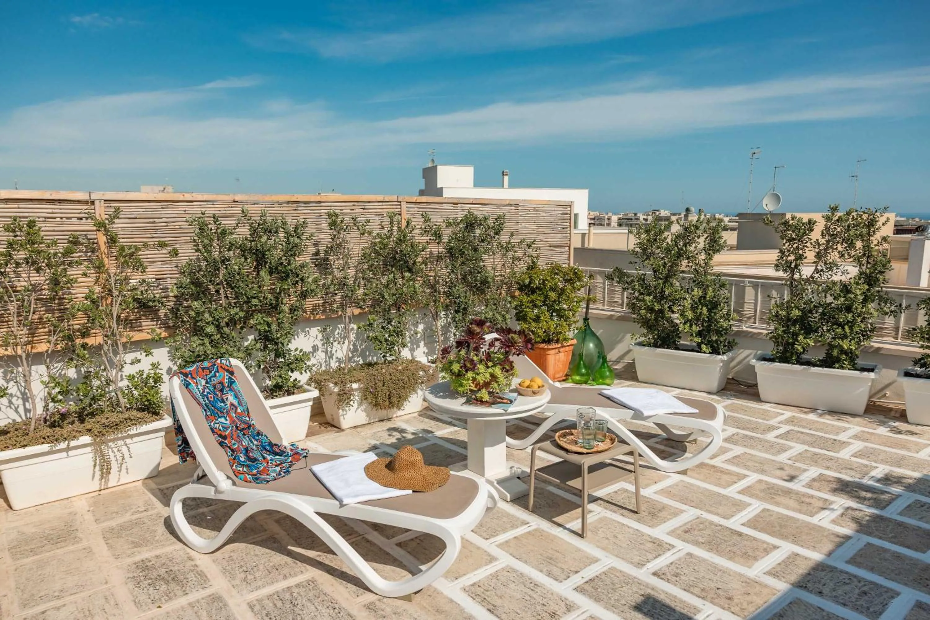 Patio in MandorleOlio