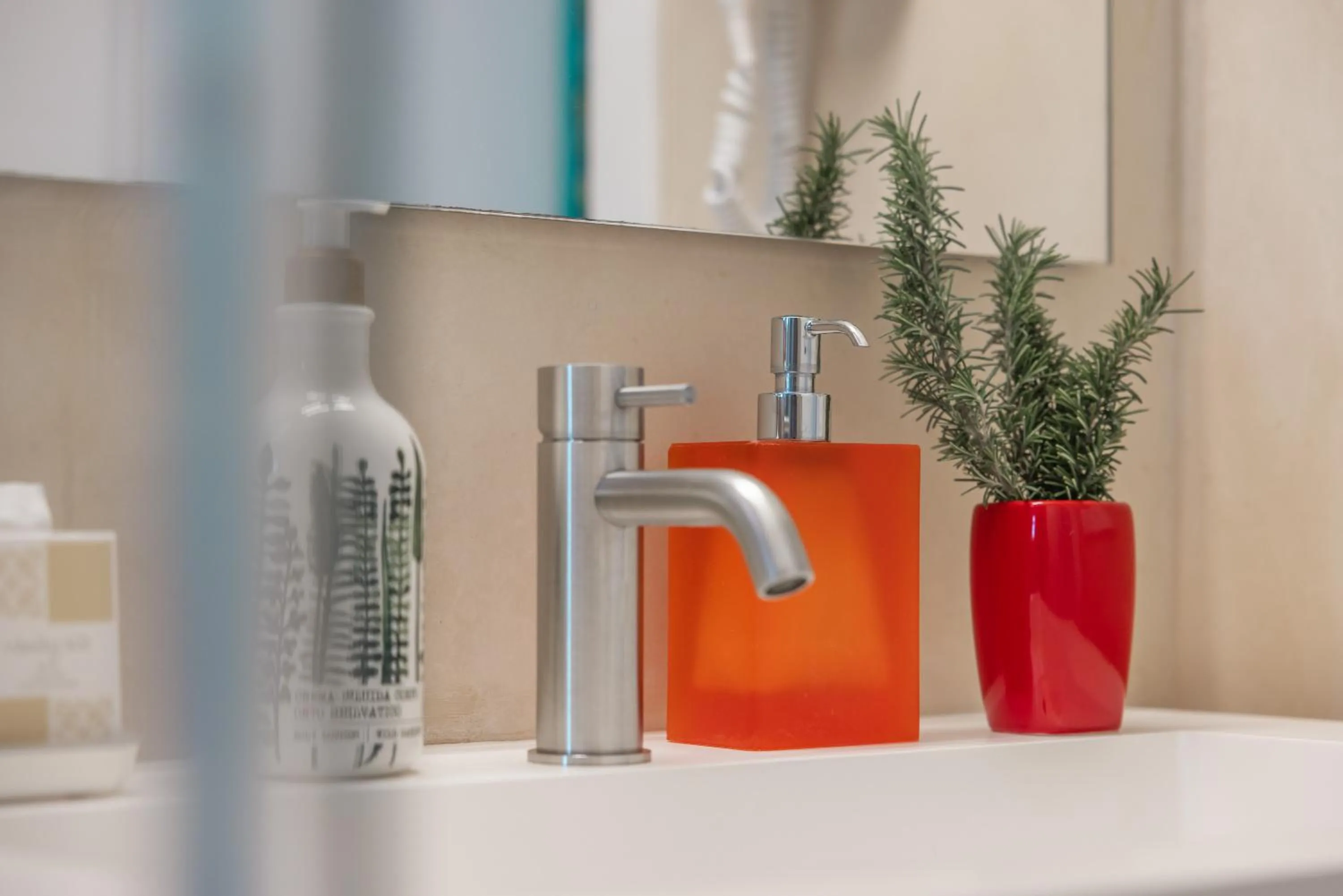 Bathroom in MandorleOlio