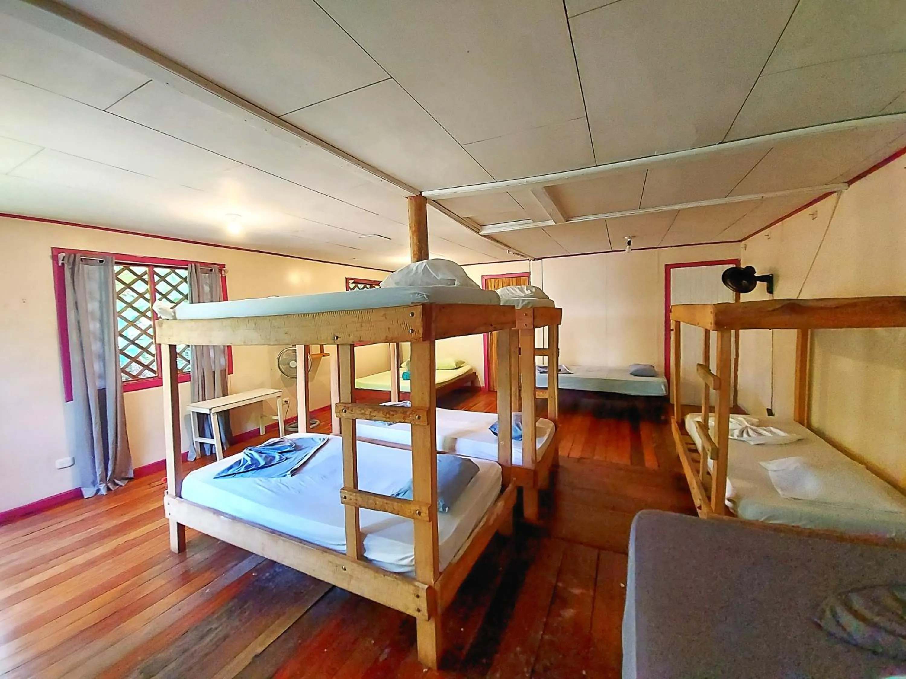 bunk bed, Bed in Cabinas Tortuguero