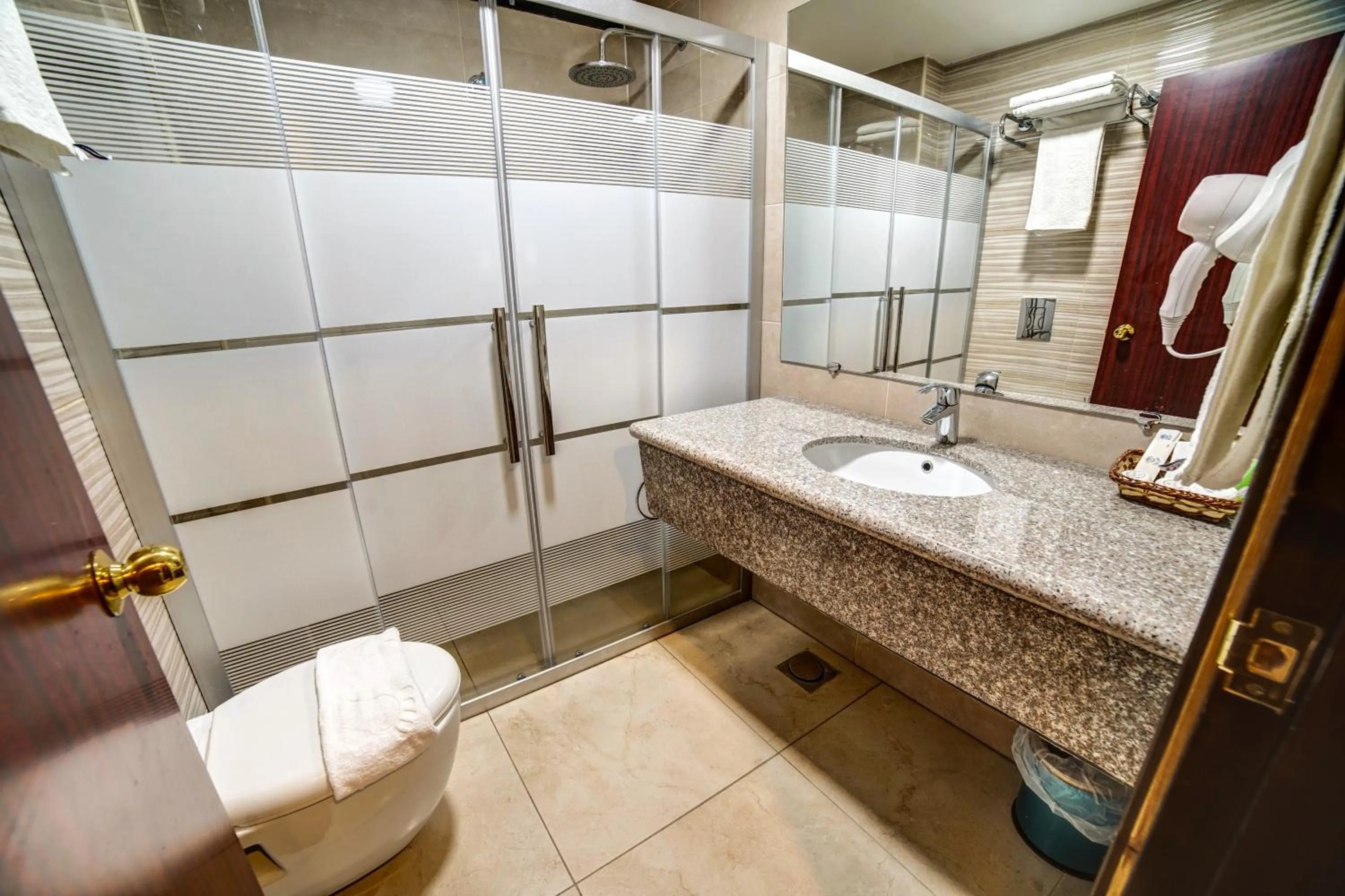 Bathroom in Nairoukh Hotel Aqaba