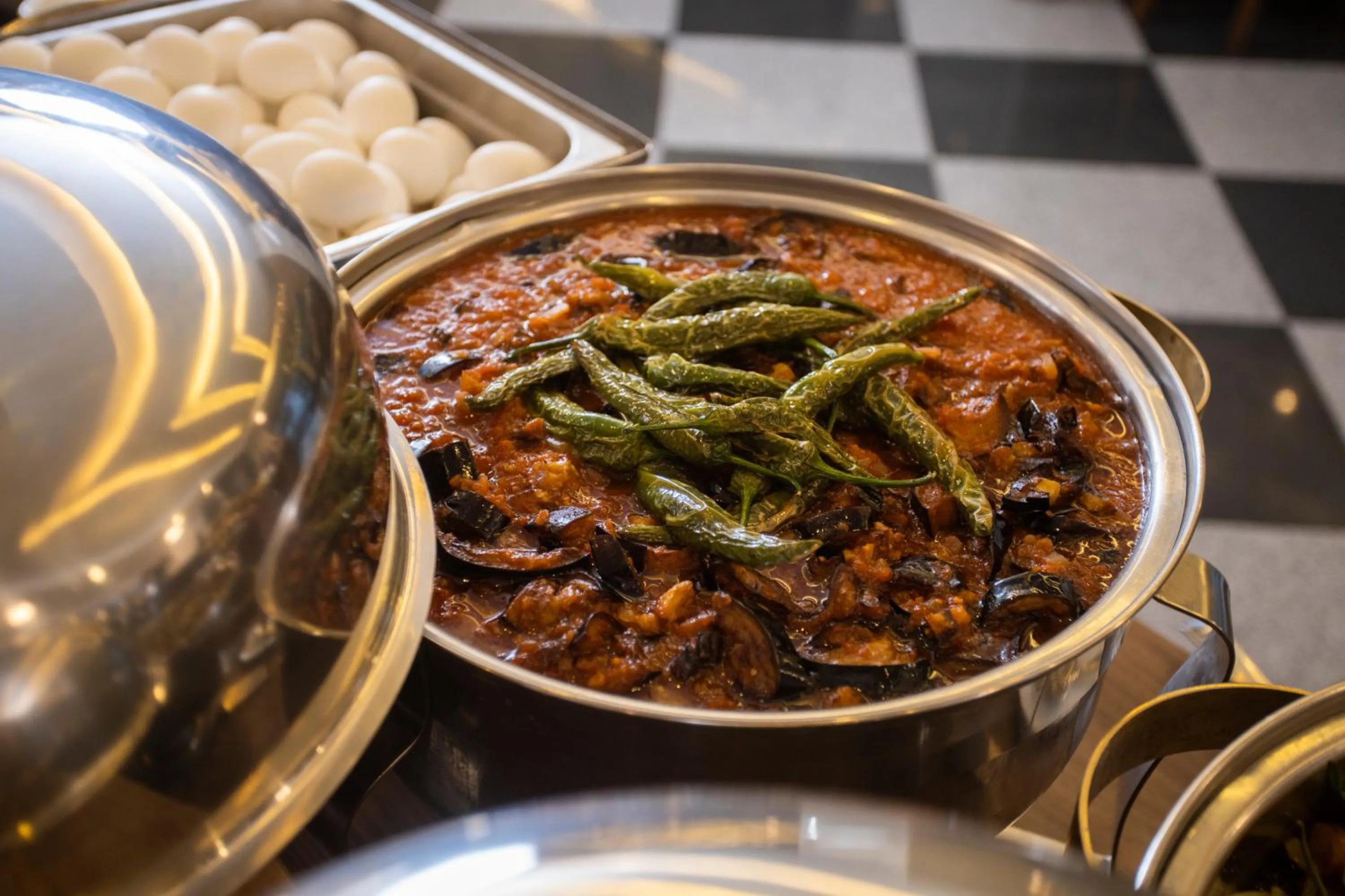 Restaurant/places to eat in Nairoukh Hotel Aqaba