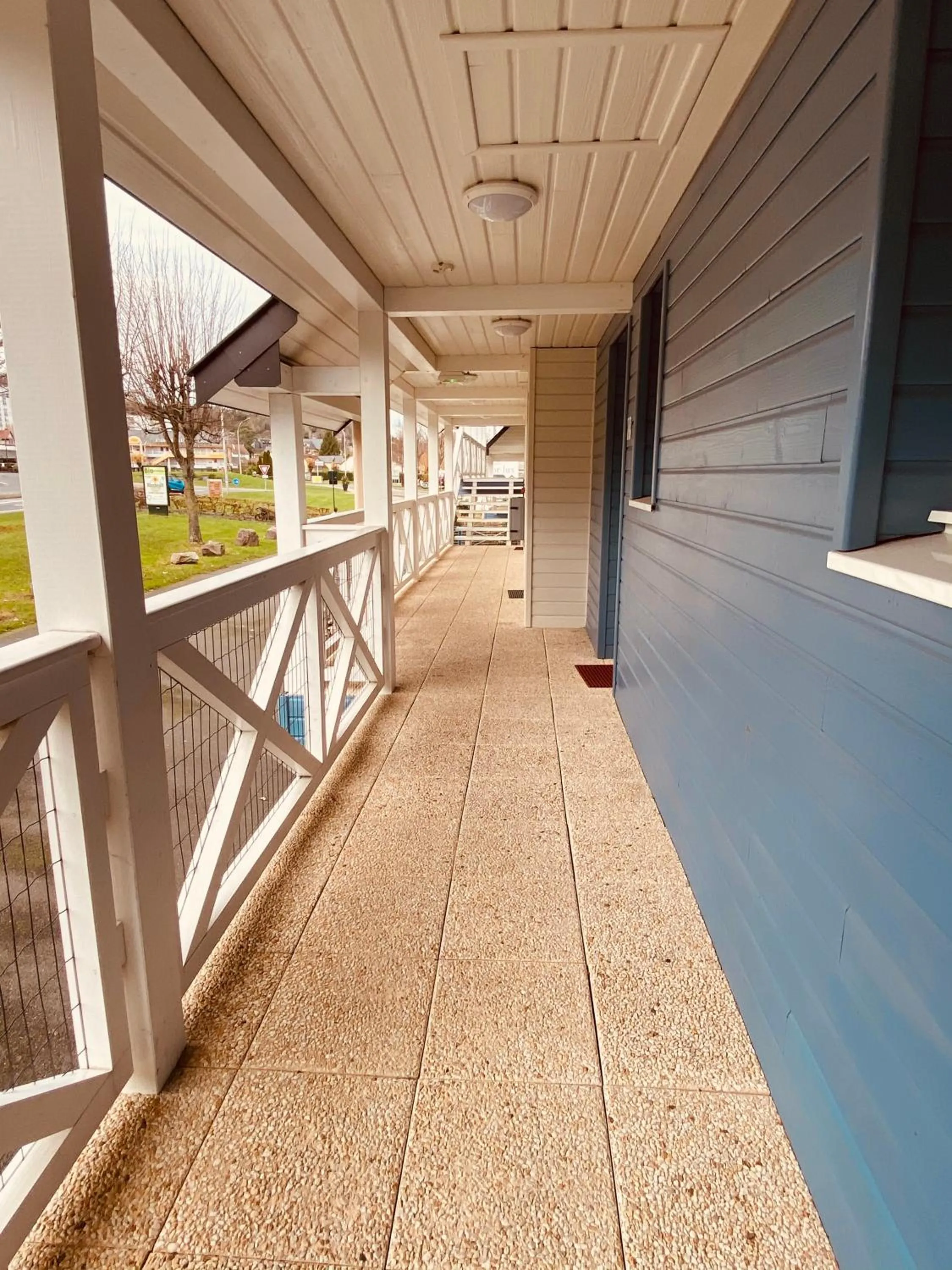 Facade/entrance in Contact hôtel - Hôtel Les Bleuets & SPA