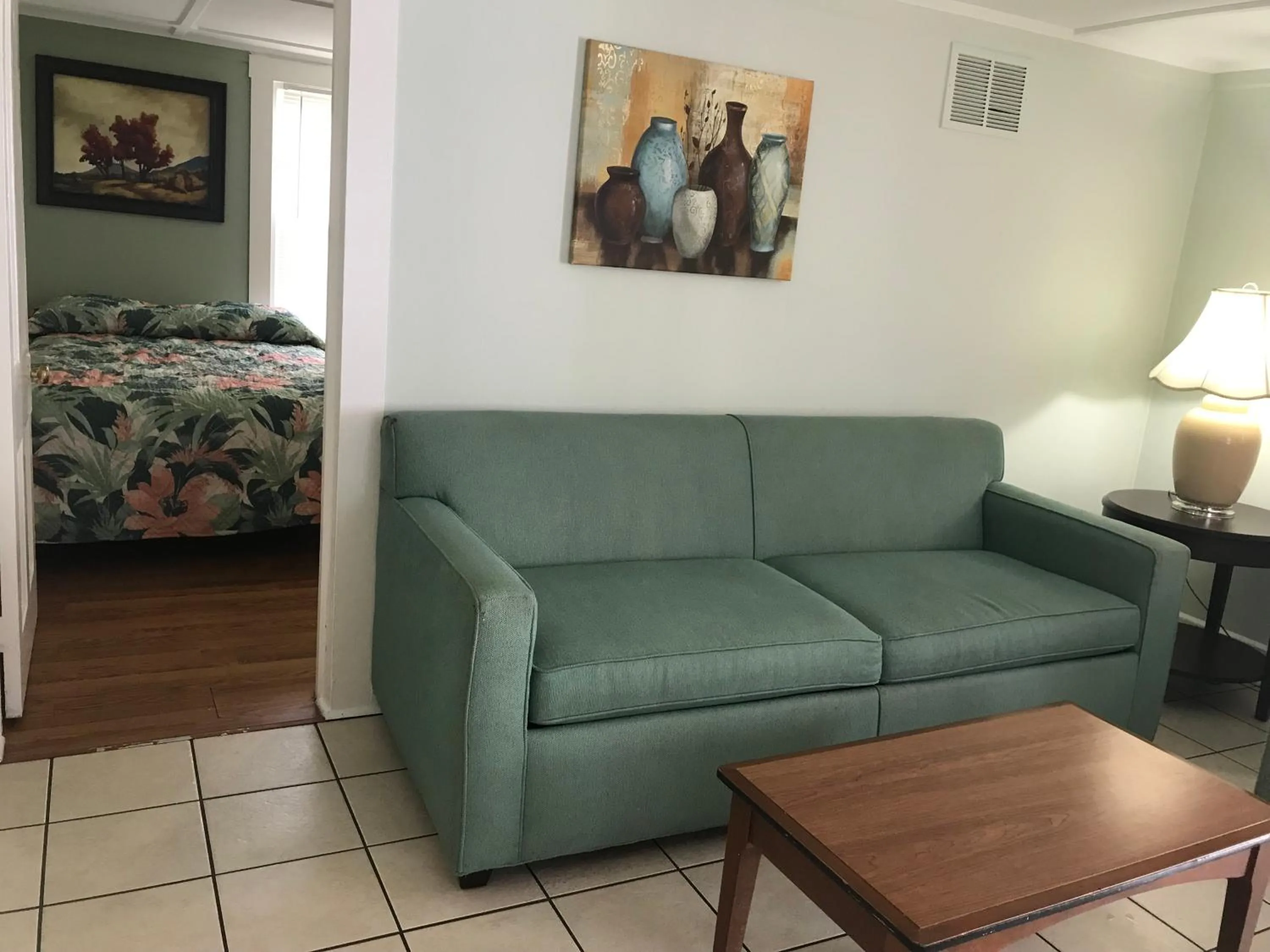 Living room in Mallard Apartments