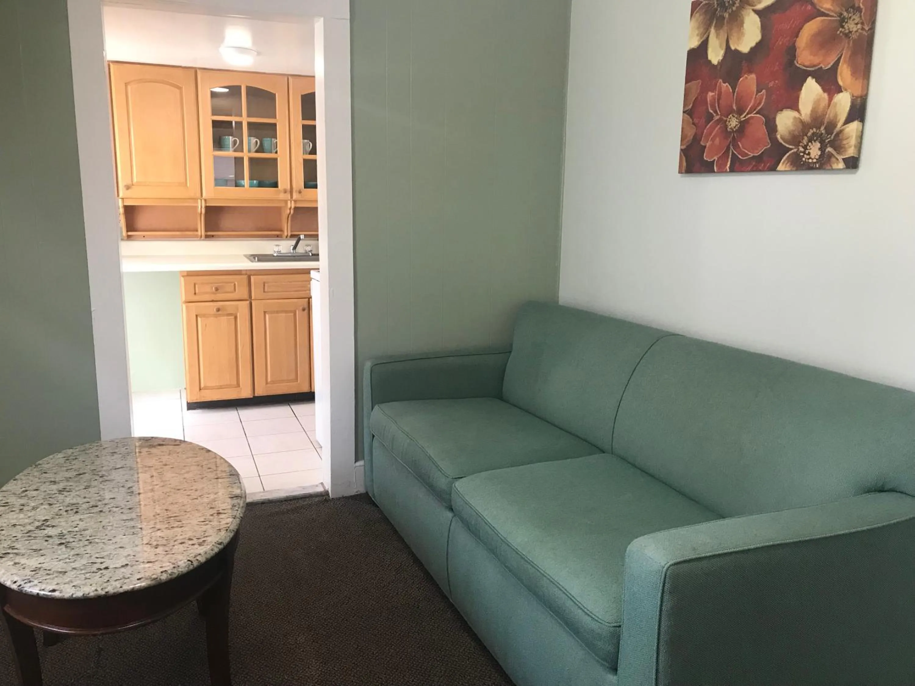 Living room in Mallard Apartments