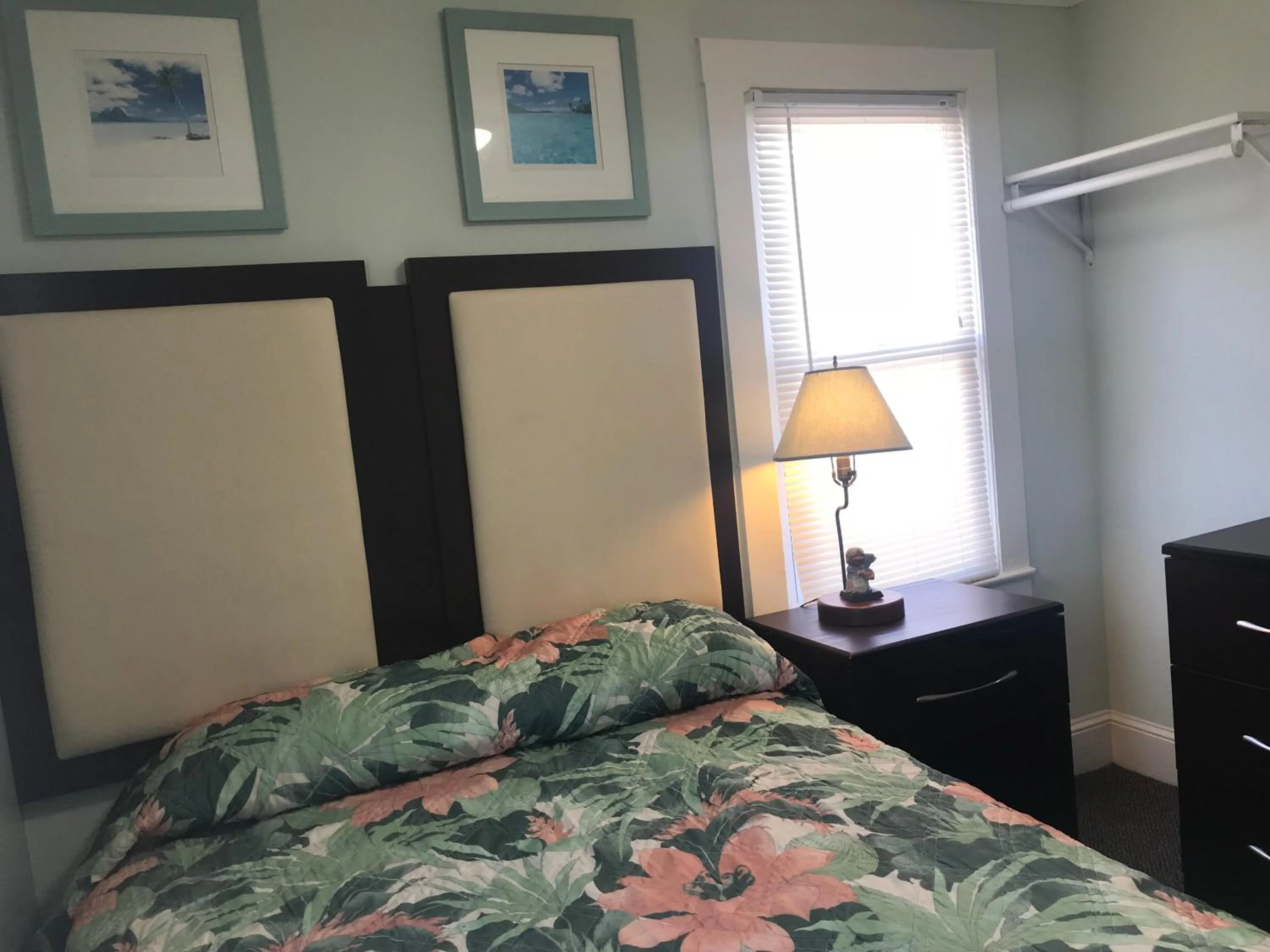 Bedroom, Bed in Mallard Apartments