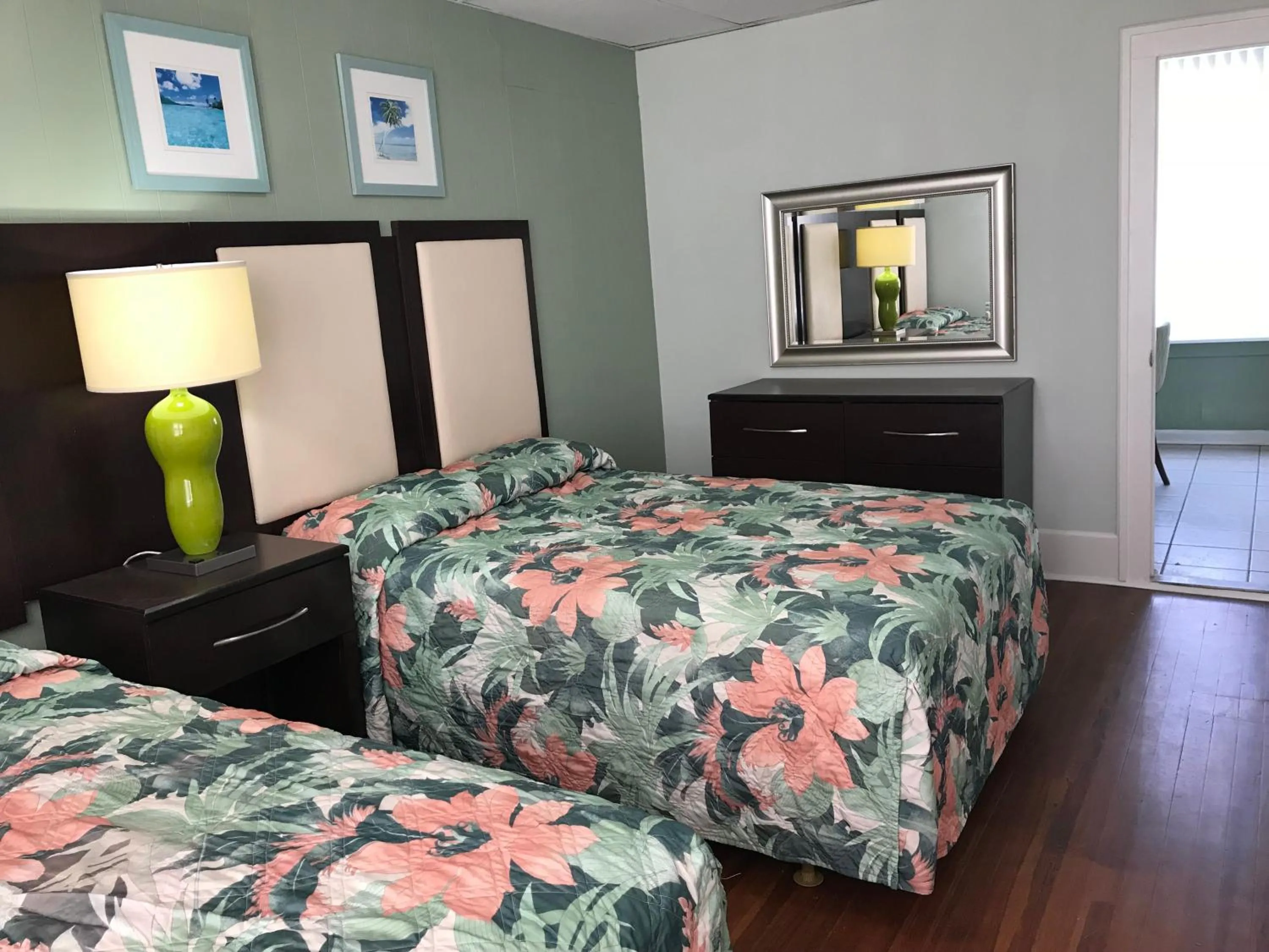 Bedroom, Bed in Mallard Apartments