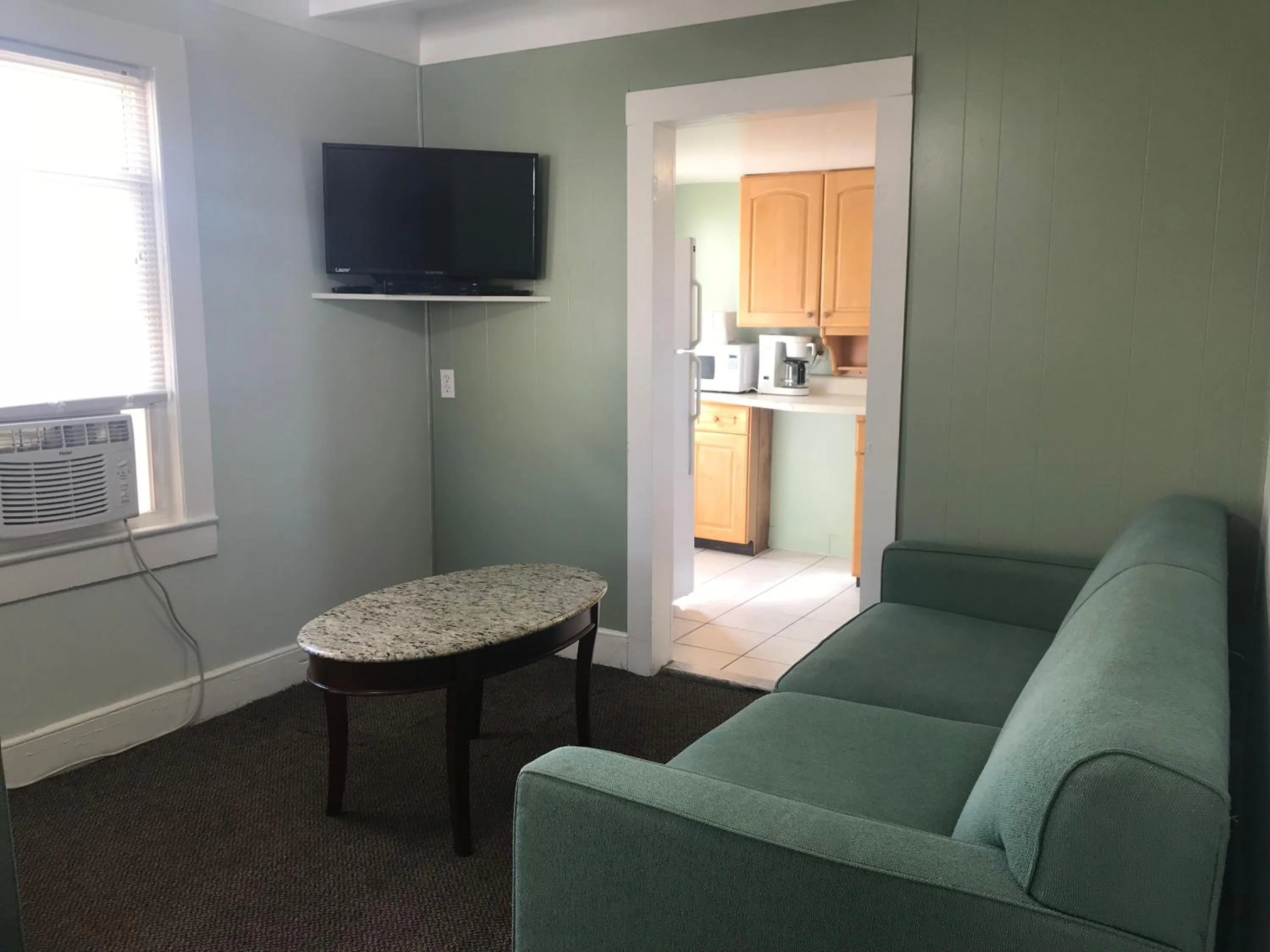 Living room in Mallard Apartments