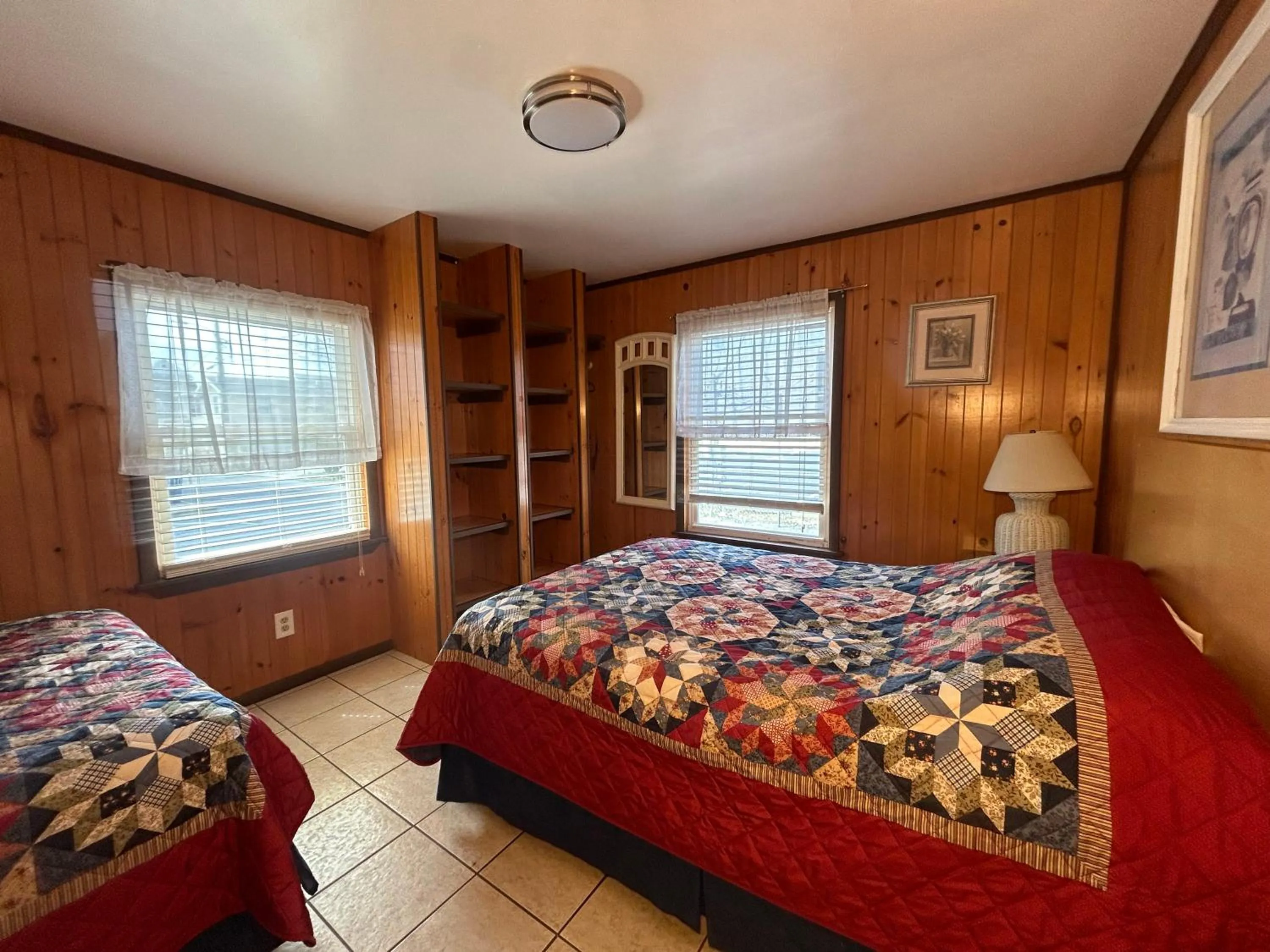 Photo of the whole room, Bed in Wilmington Terrace