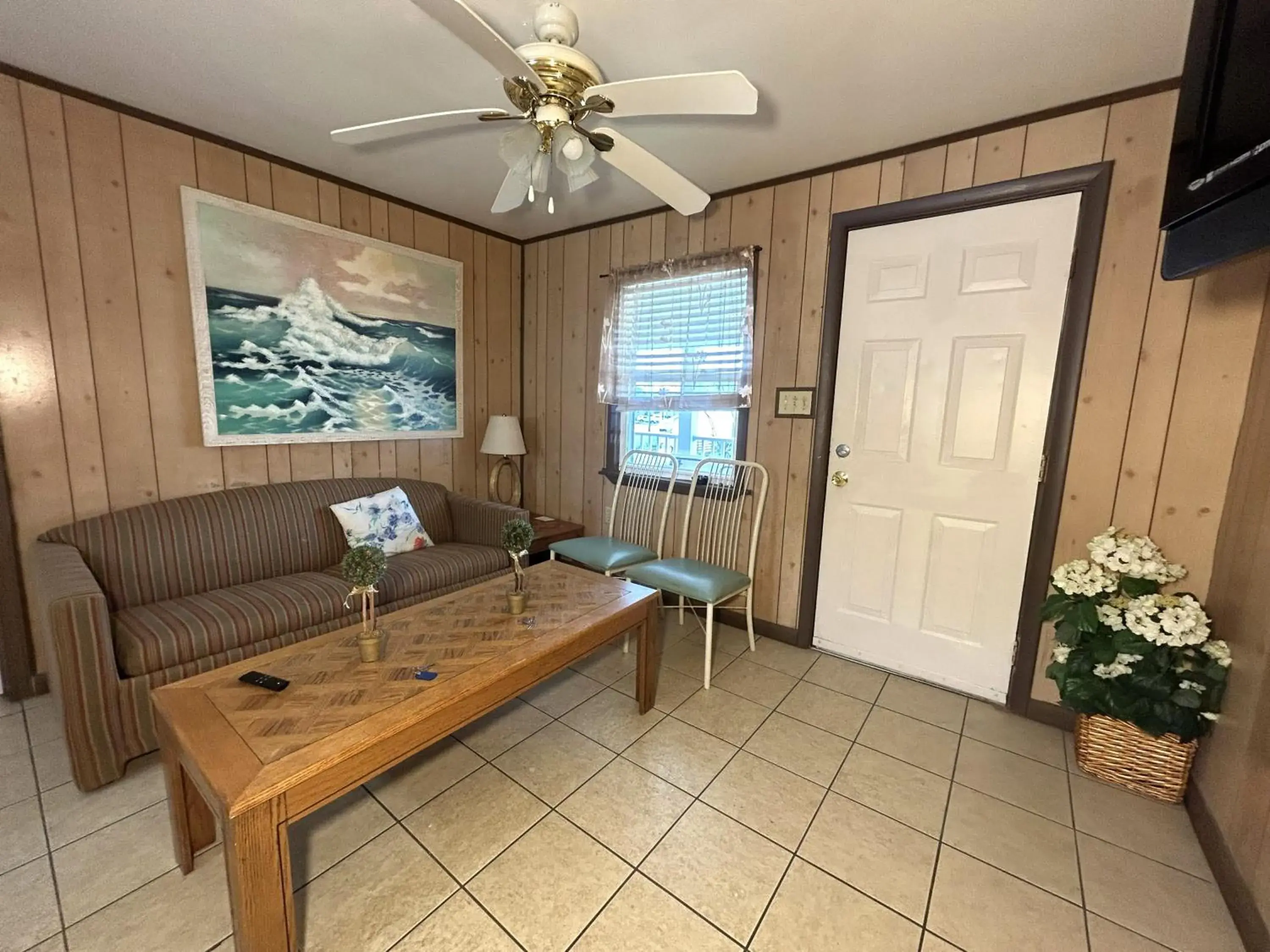 Two Bedroom, Two Bathroom Apartment, Upper Floor in Wilmington Terrace Two Bedroom, Two Bathroom Apartment, Upper Floor in Wilmington Terrace