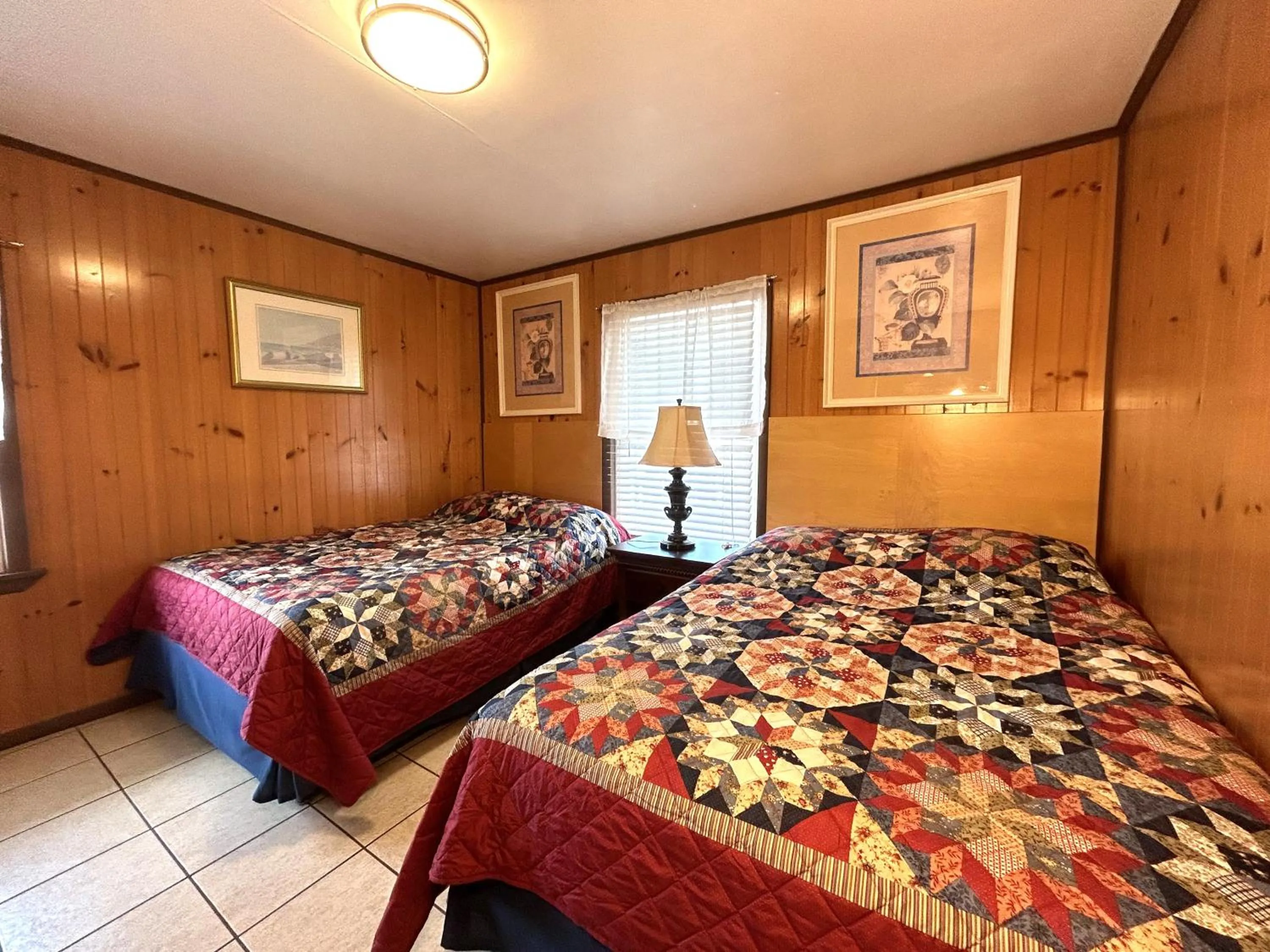 Photo of the whole room, Bed in Wilmington Terrace