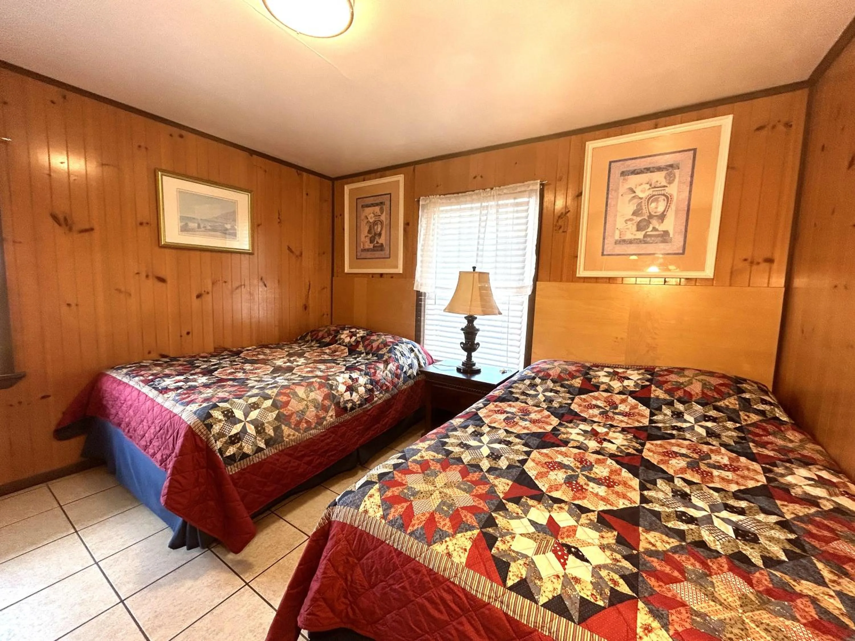 Photo of the whole room, Bed in Wilmington Terrace