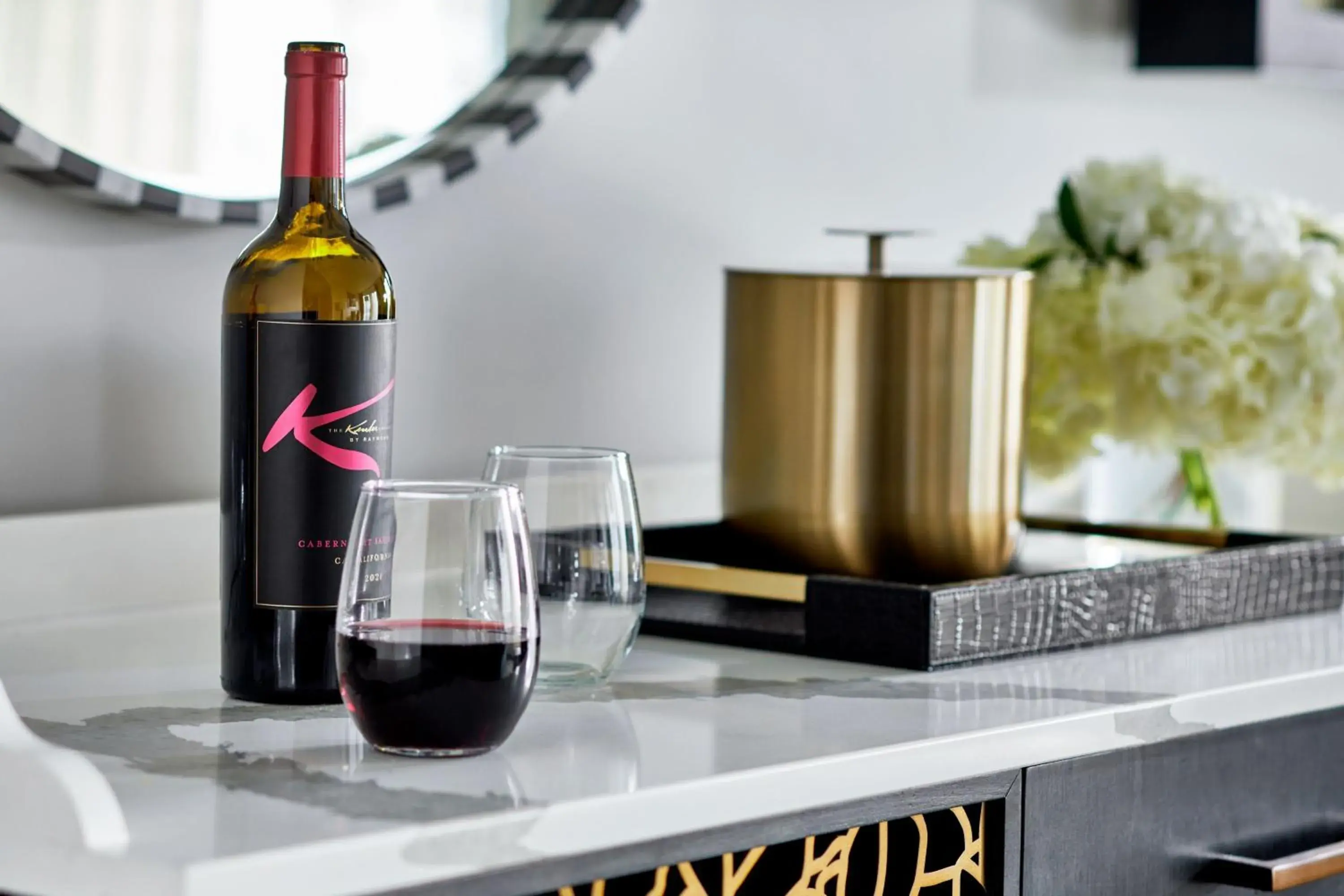 Lounge or bar in Grand Bohemian Orlando, Autograph Collection Lounge or bar in Grand Bohemian Orlando, Autograph Collection