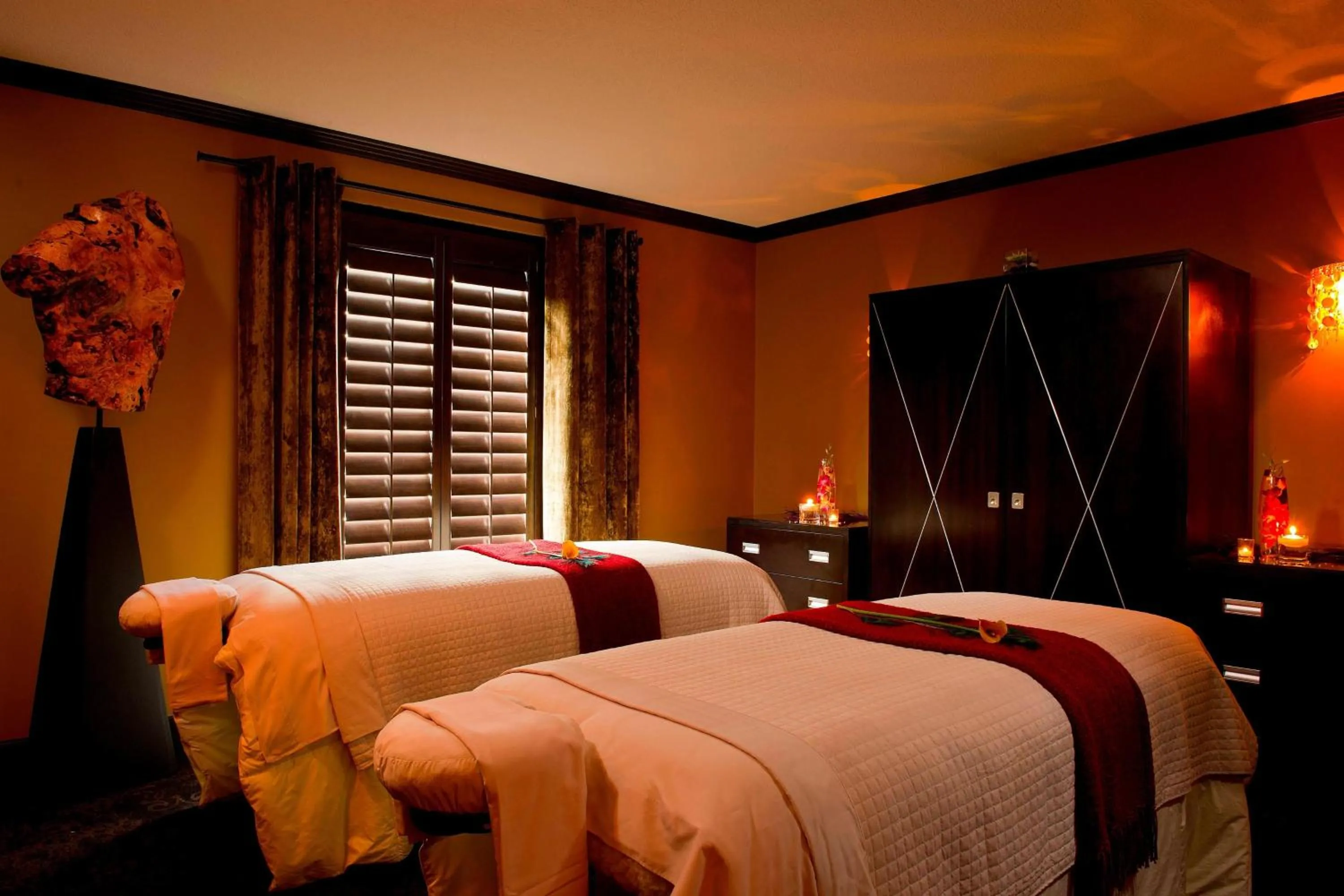 Spa and wellness centre/facilities, Bed in Grand Bohemian Orlando, Autograph Collection