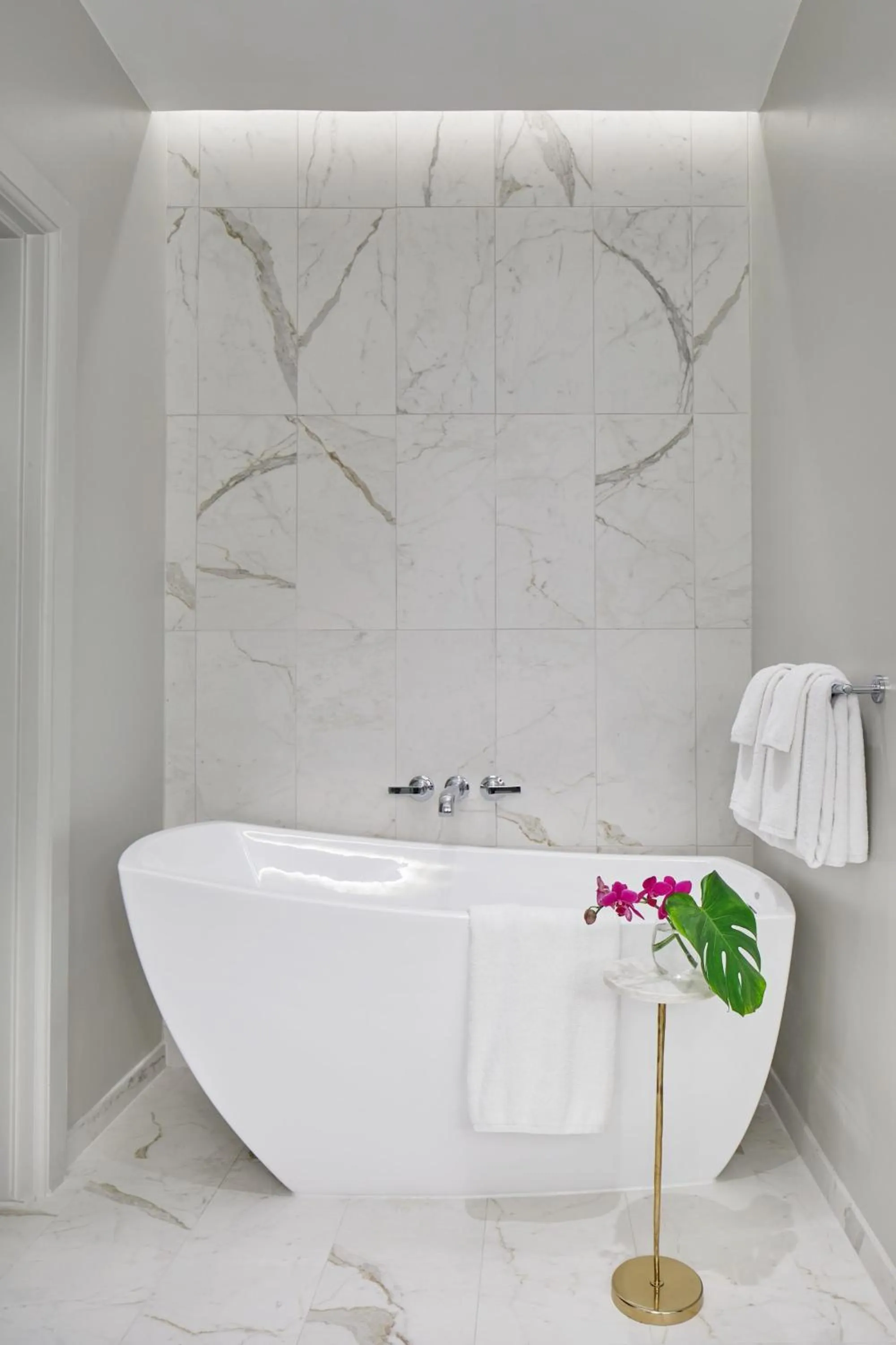 Bedroom in Grand Bohemian Orlando, Autograph Collection