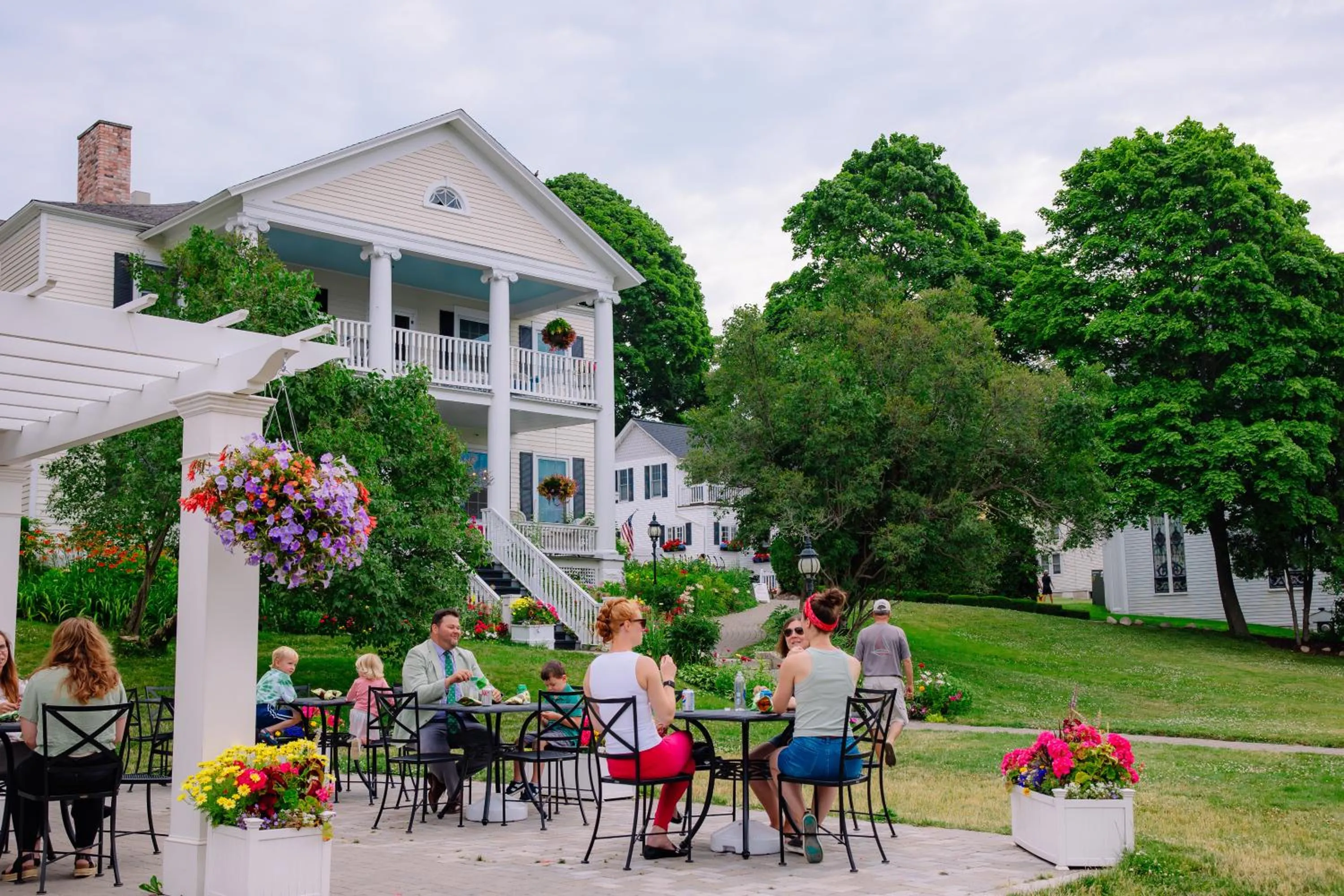 Restaurant/places to eat in Harbour View Inn