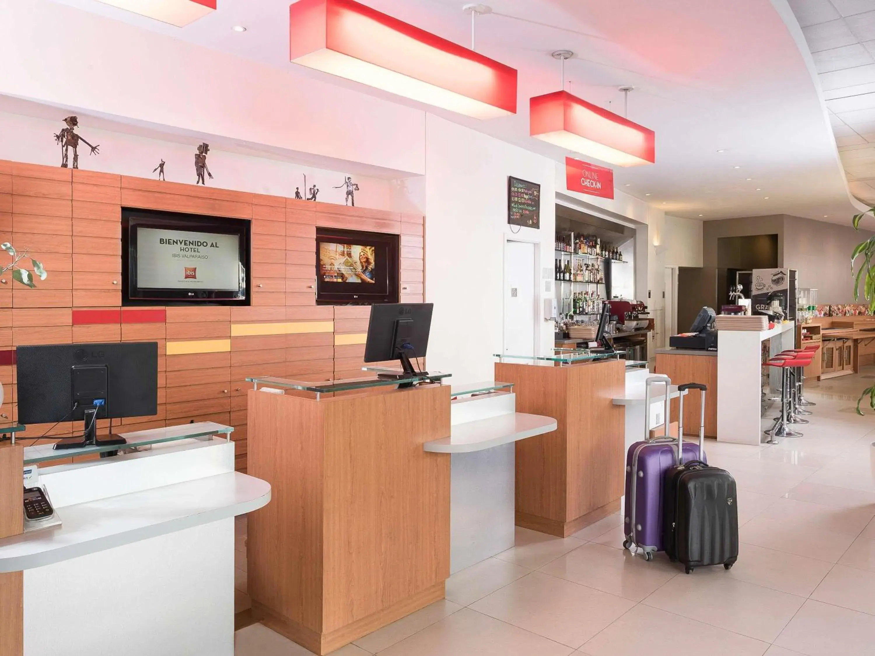 Property building in ibis Valparaiso Property building in ibis Valparaiso