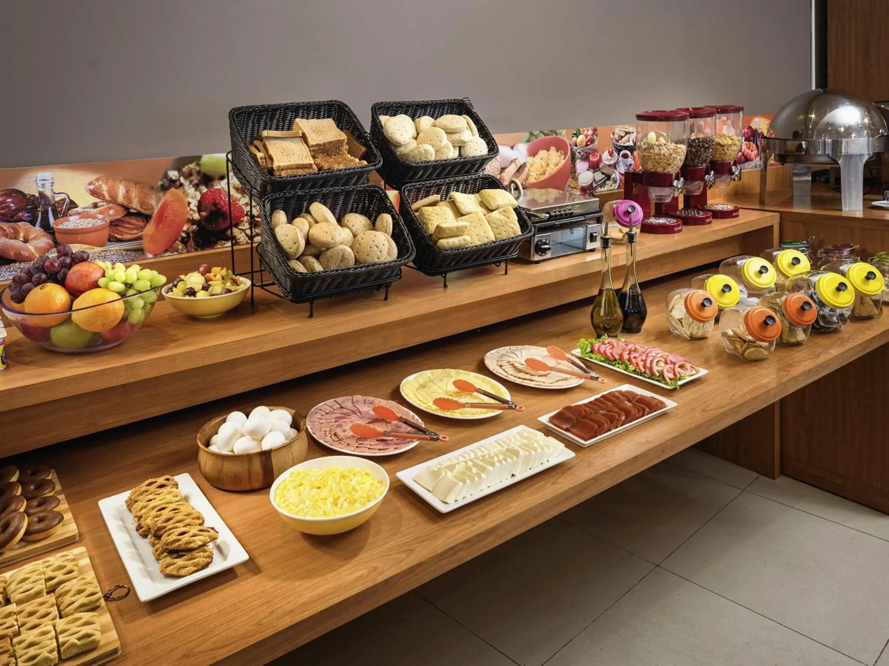 Lounge or bar in ibis Valparaiso Lounge or bar in ibis Valparaiso