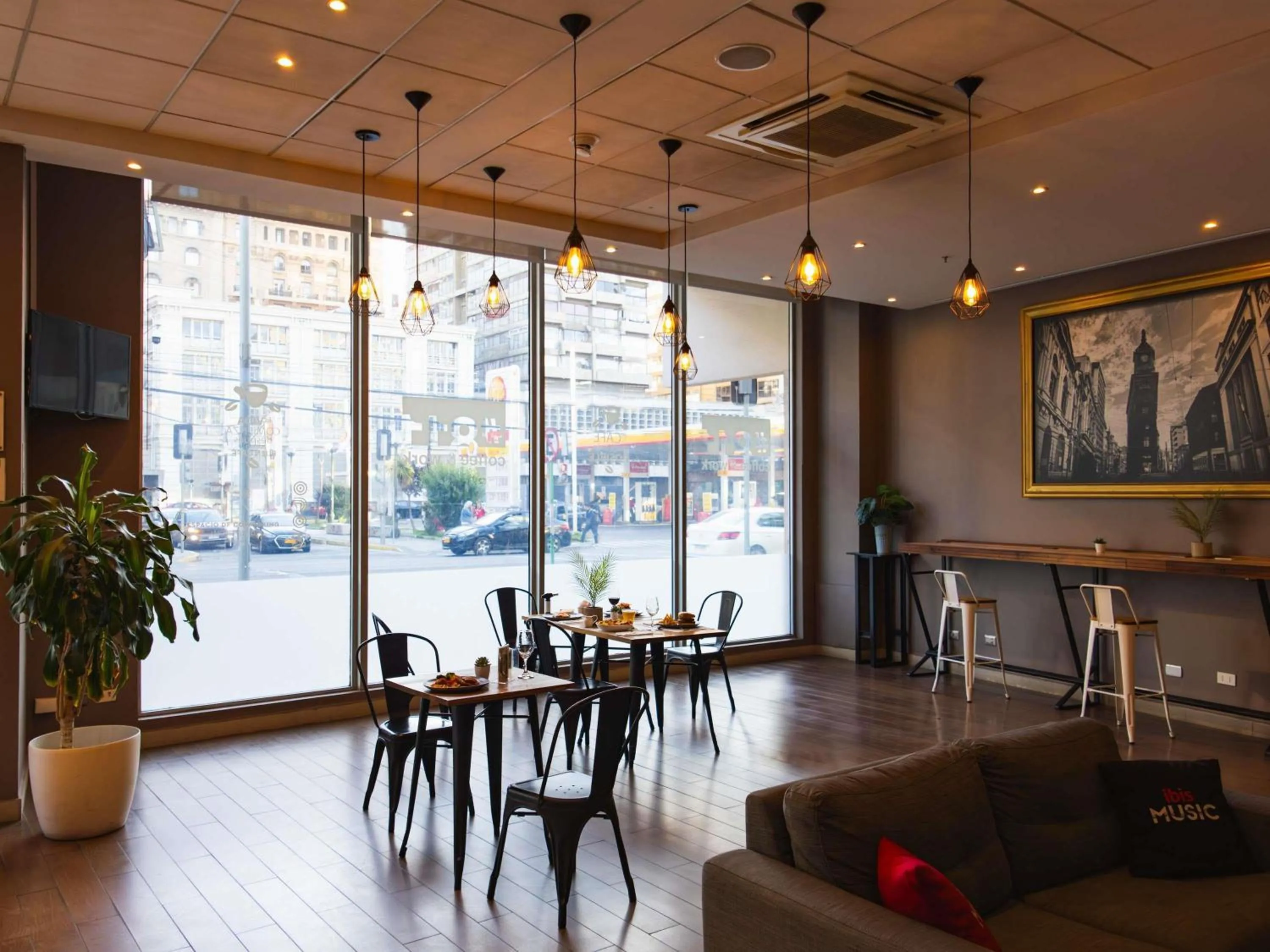 Property building in ibis Valparaiso