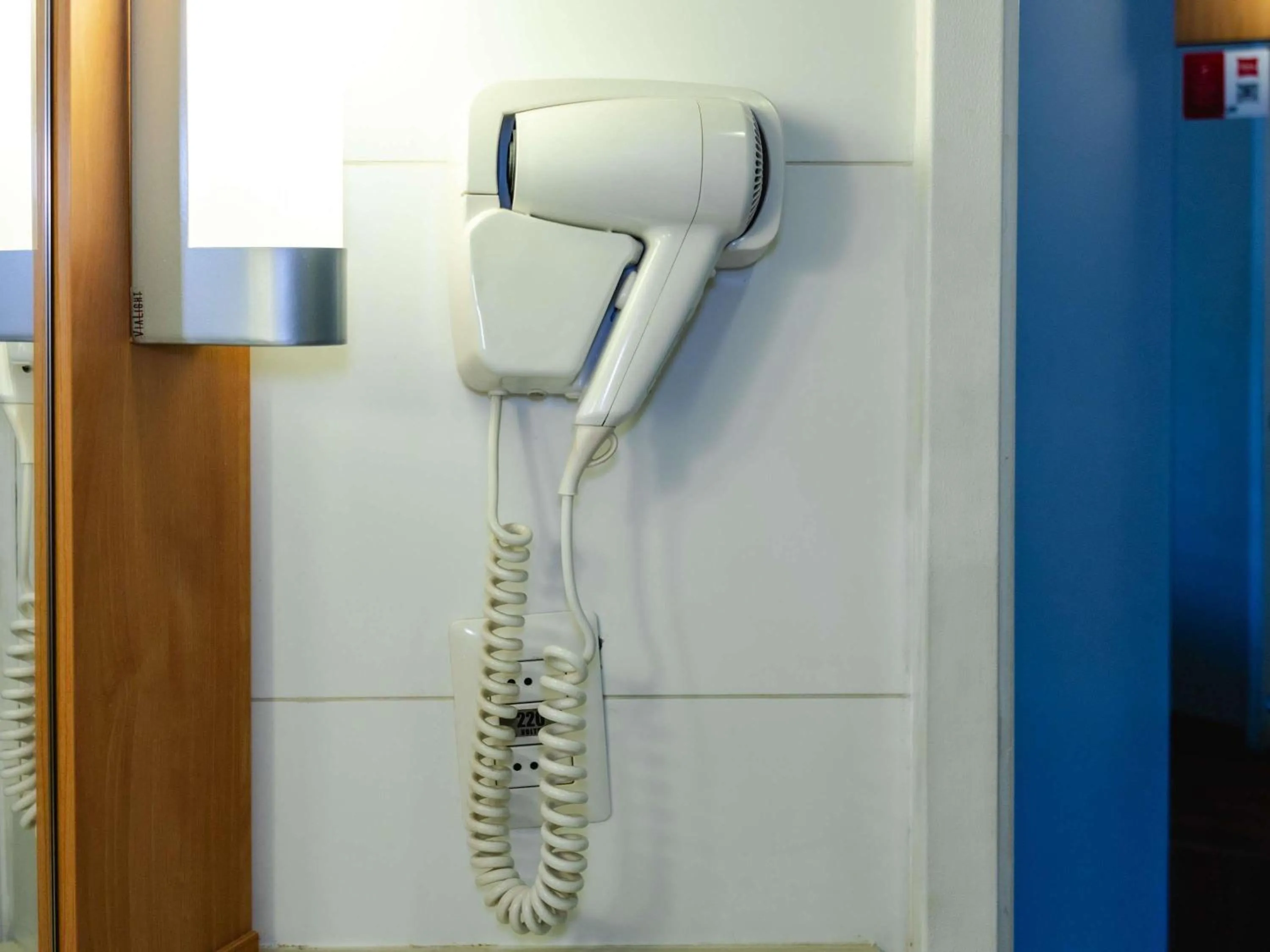 Bedroom in ibis Valparaiso