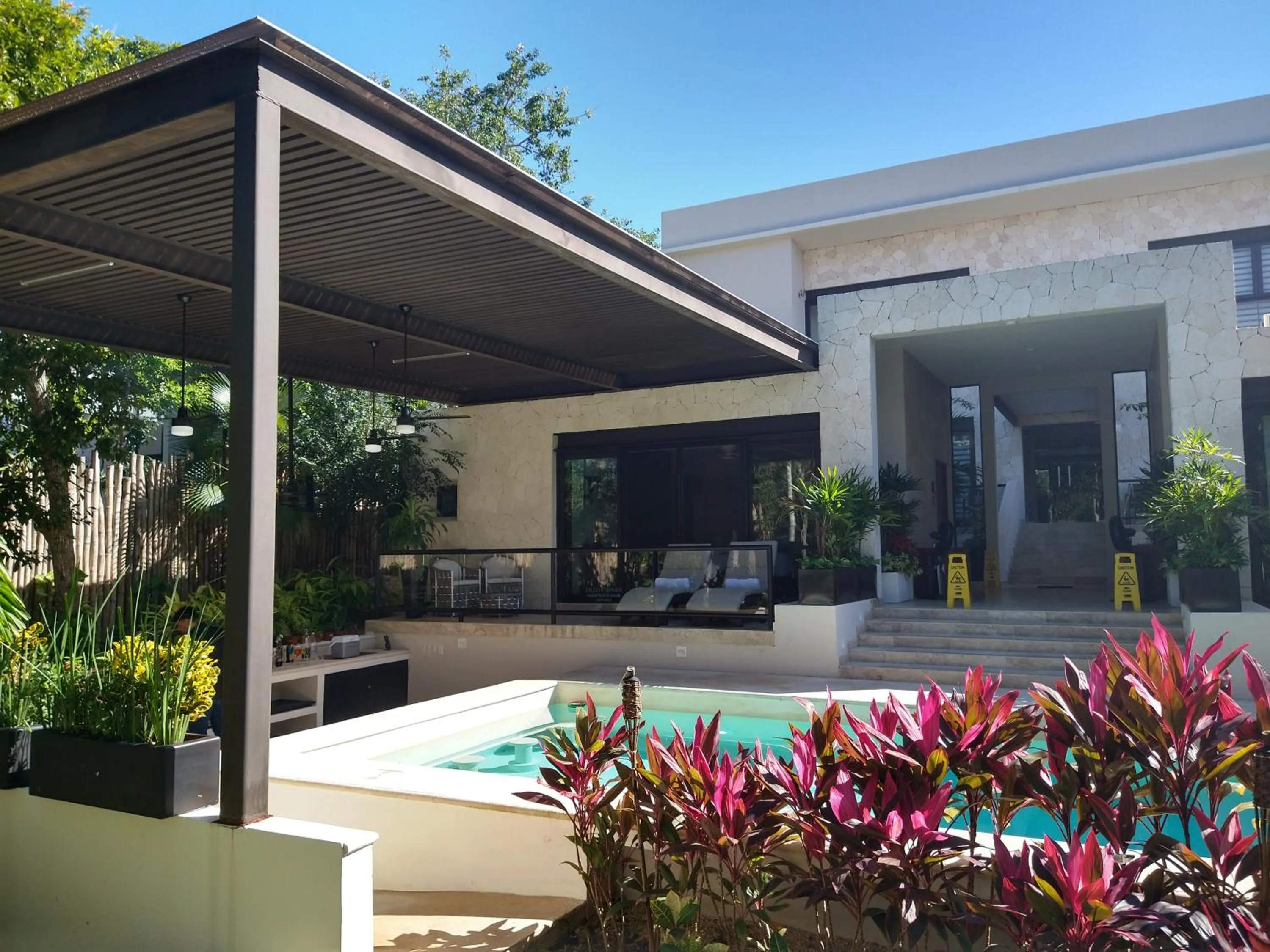 Facade/entrance in Xaha Villas Suites & Golf Resort