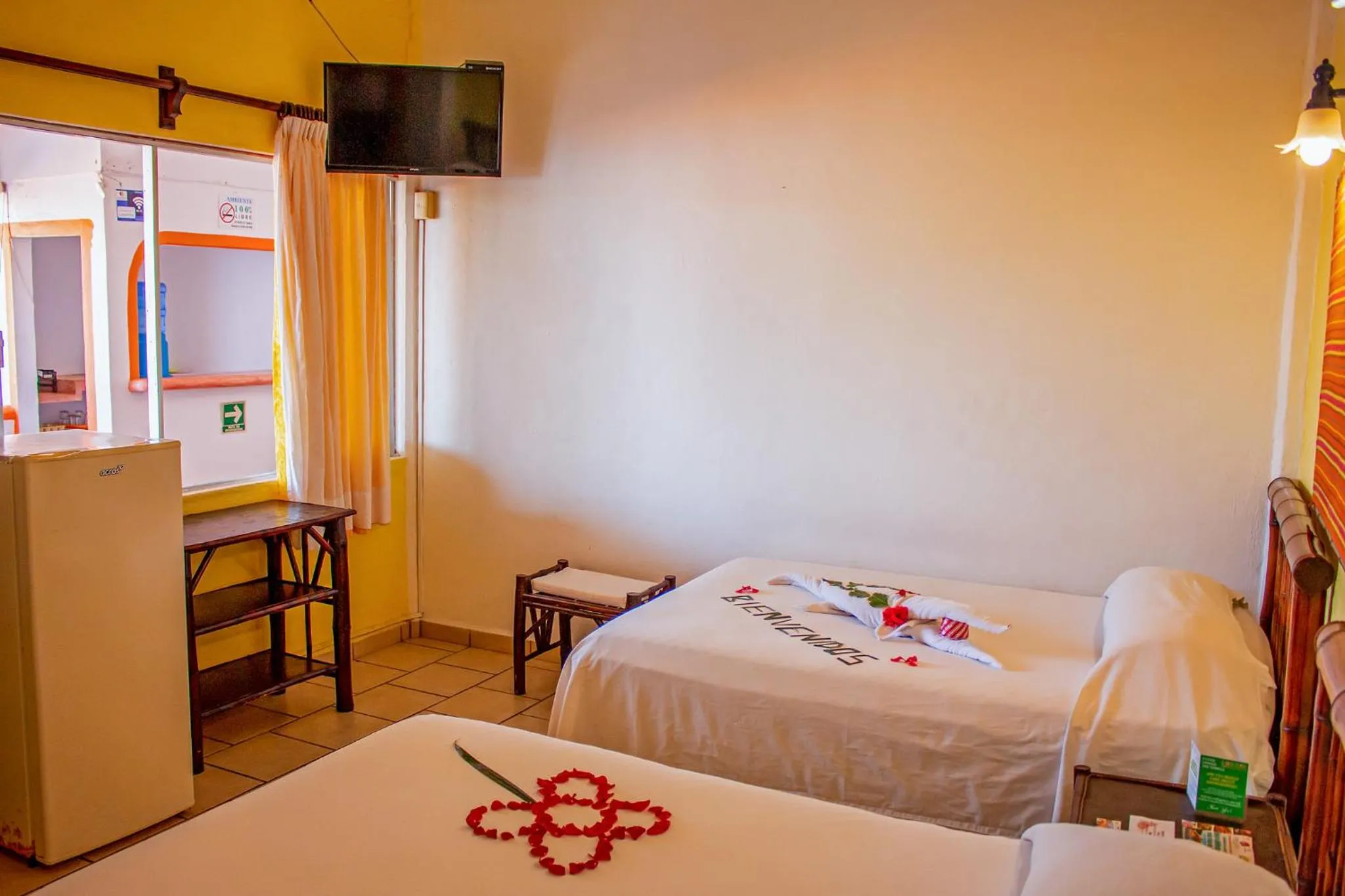 Photo of the whole room, Bed in Hotel Casa Sun and Moon