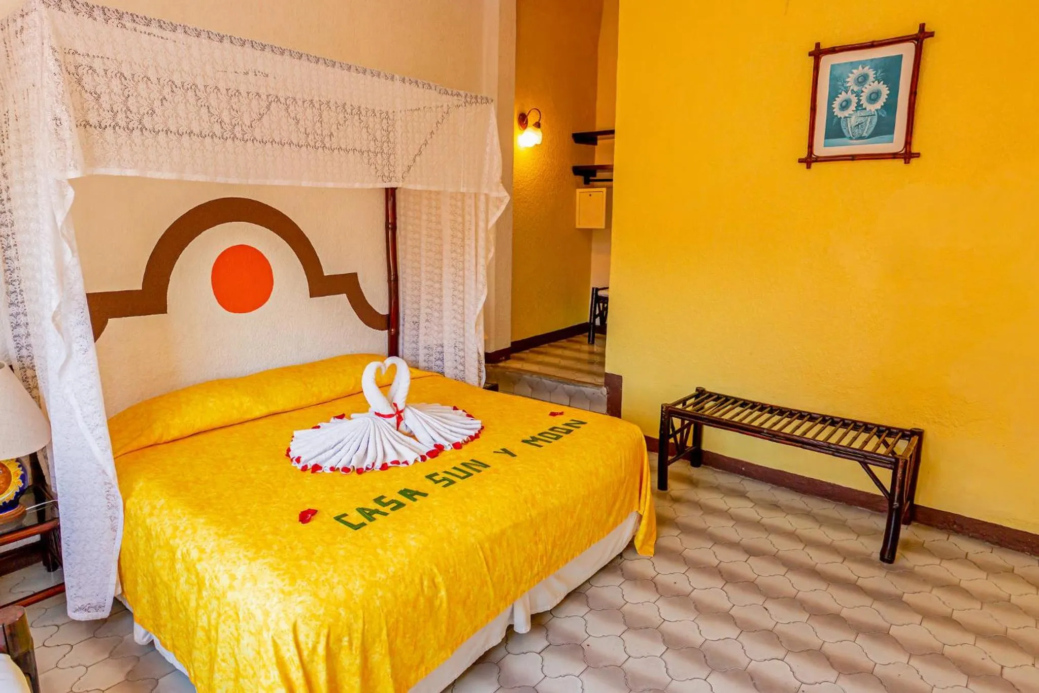 Photo of the whole room, Bed in Hotel Casa Sun and Moon