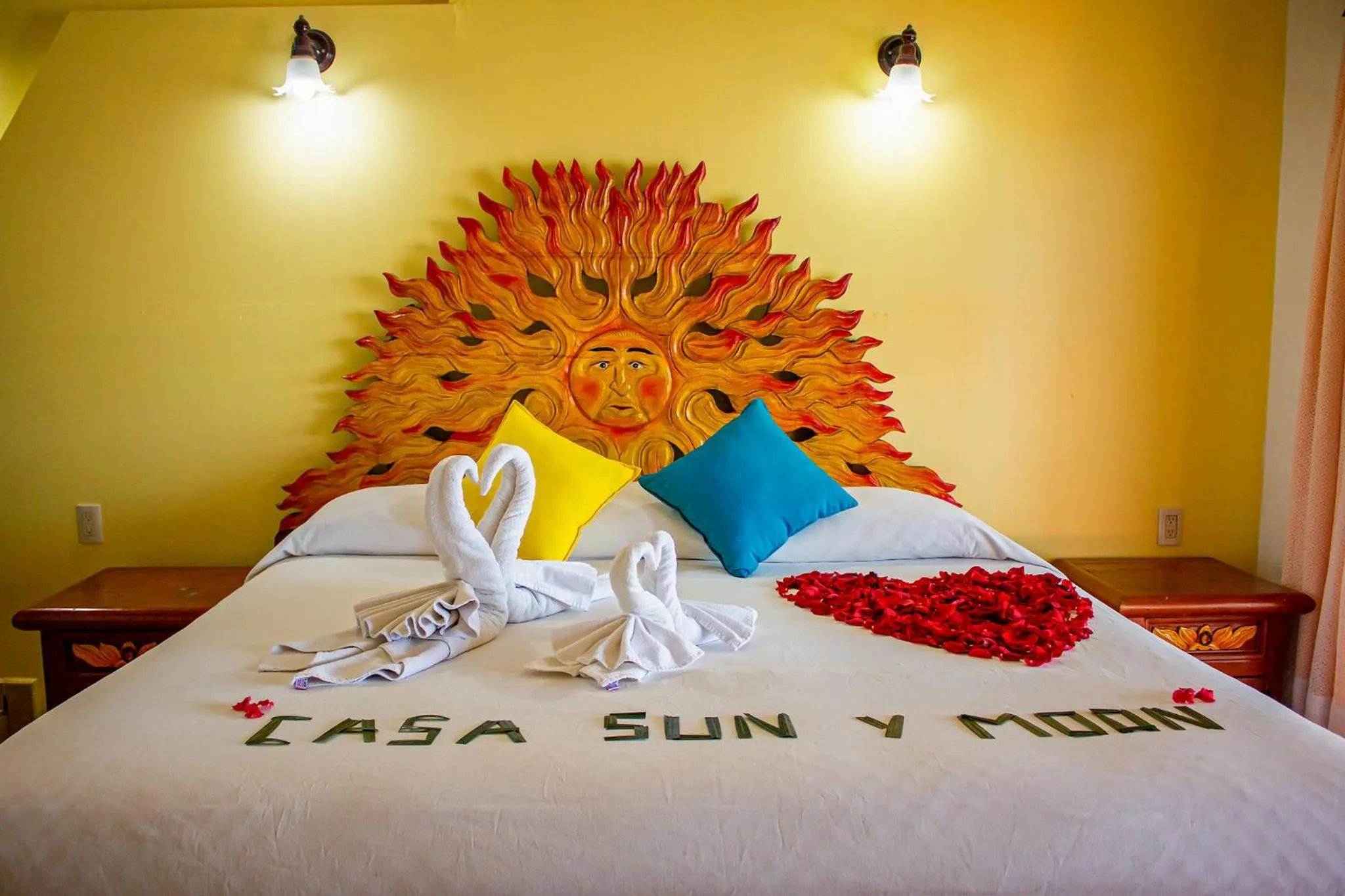 Photo of the whole room, Bed in Hotel Casa Sun and Moon