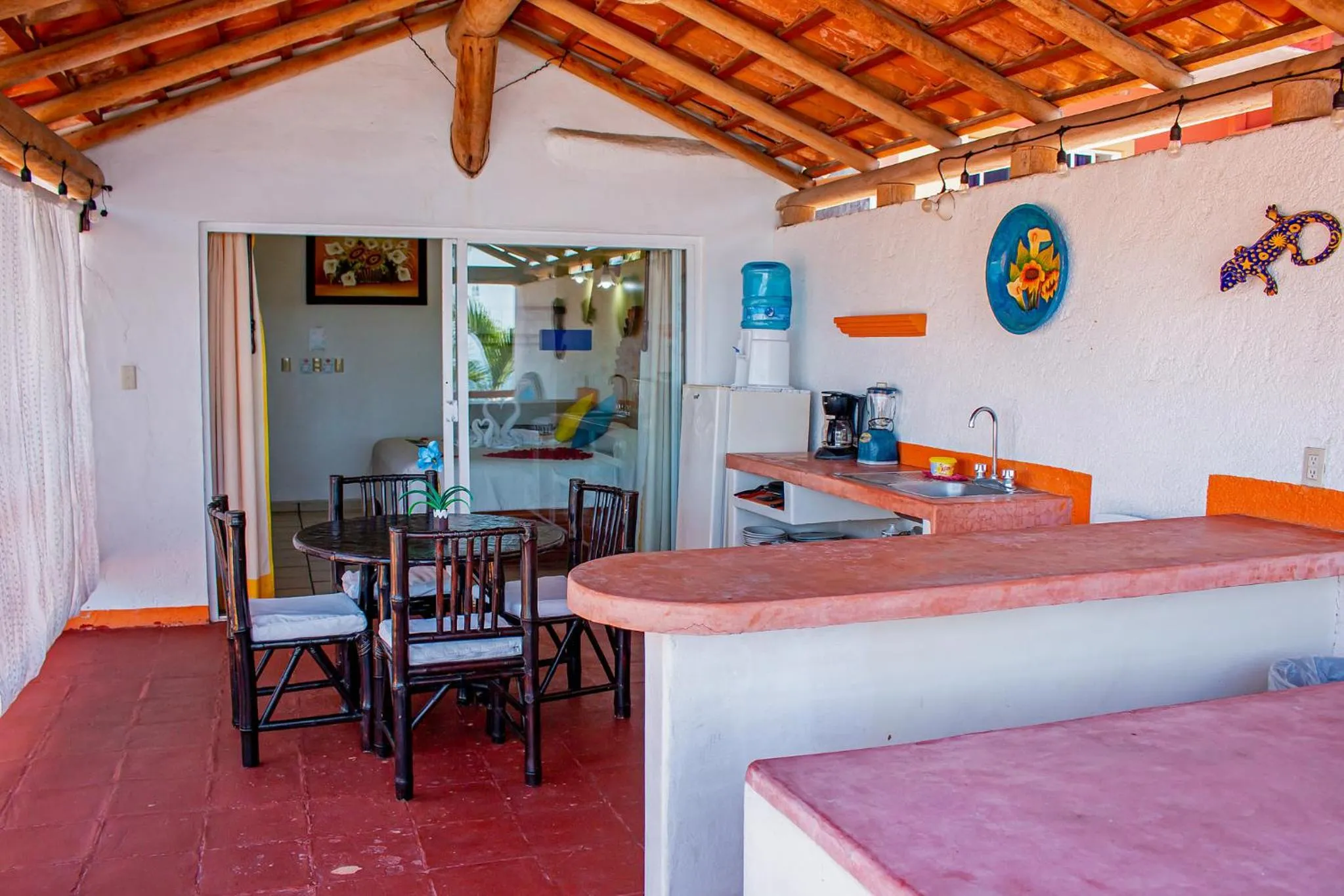 Photo of the whole room in Hotel Casa Sun and Moon