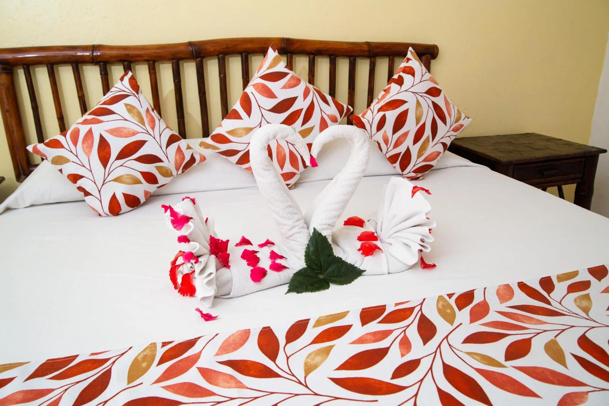 Bed in Hotel Zihua Caracol