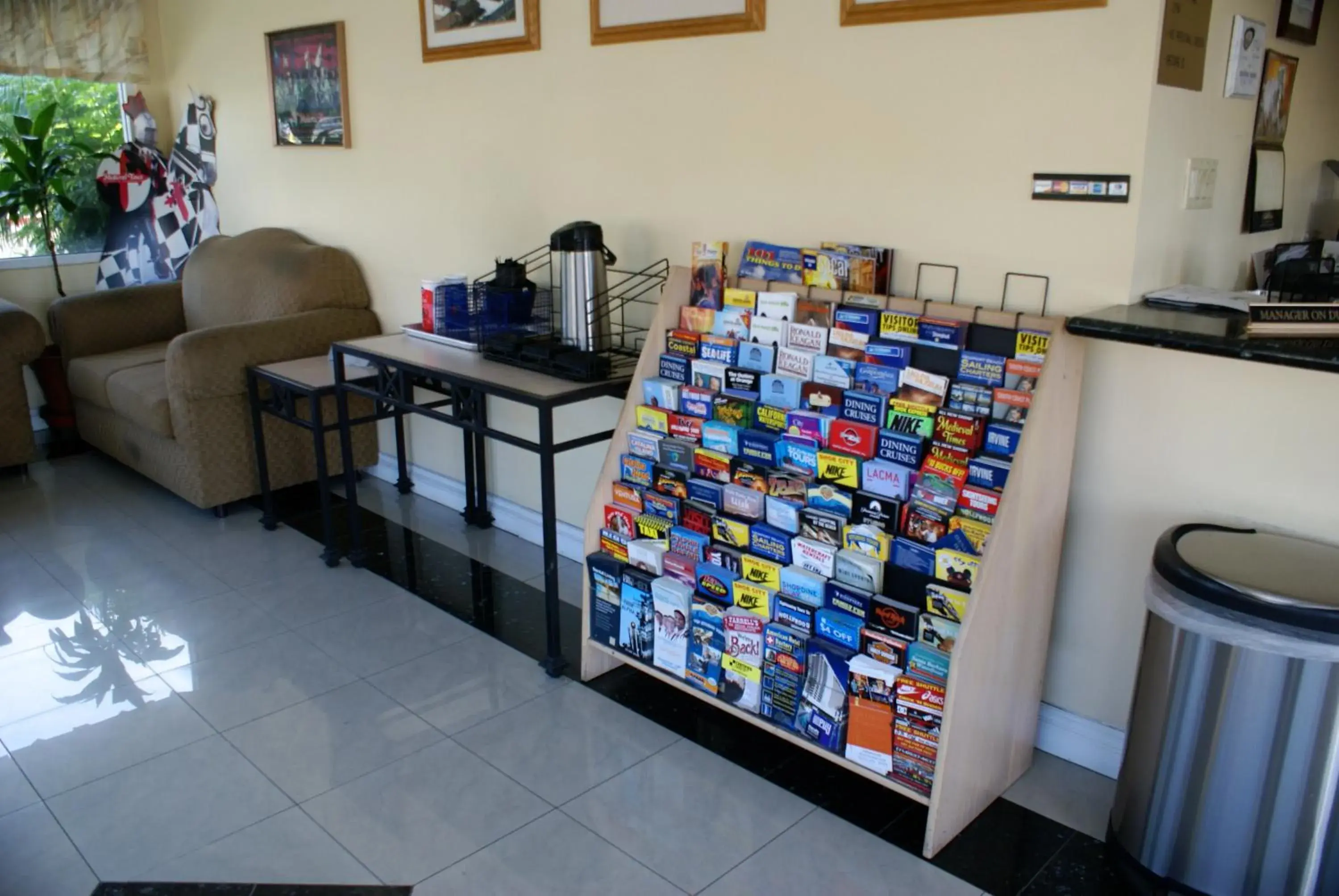 Lobby or reception in Colony Inn Lobby or reception in Colony Inn