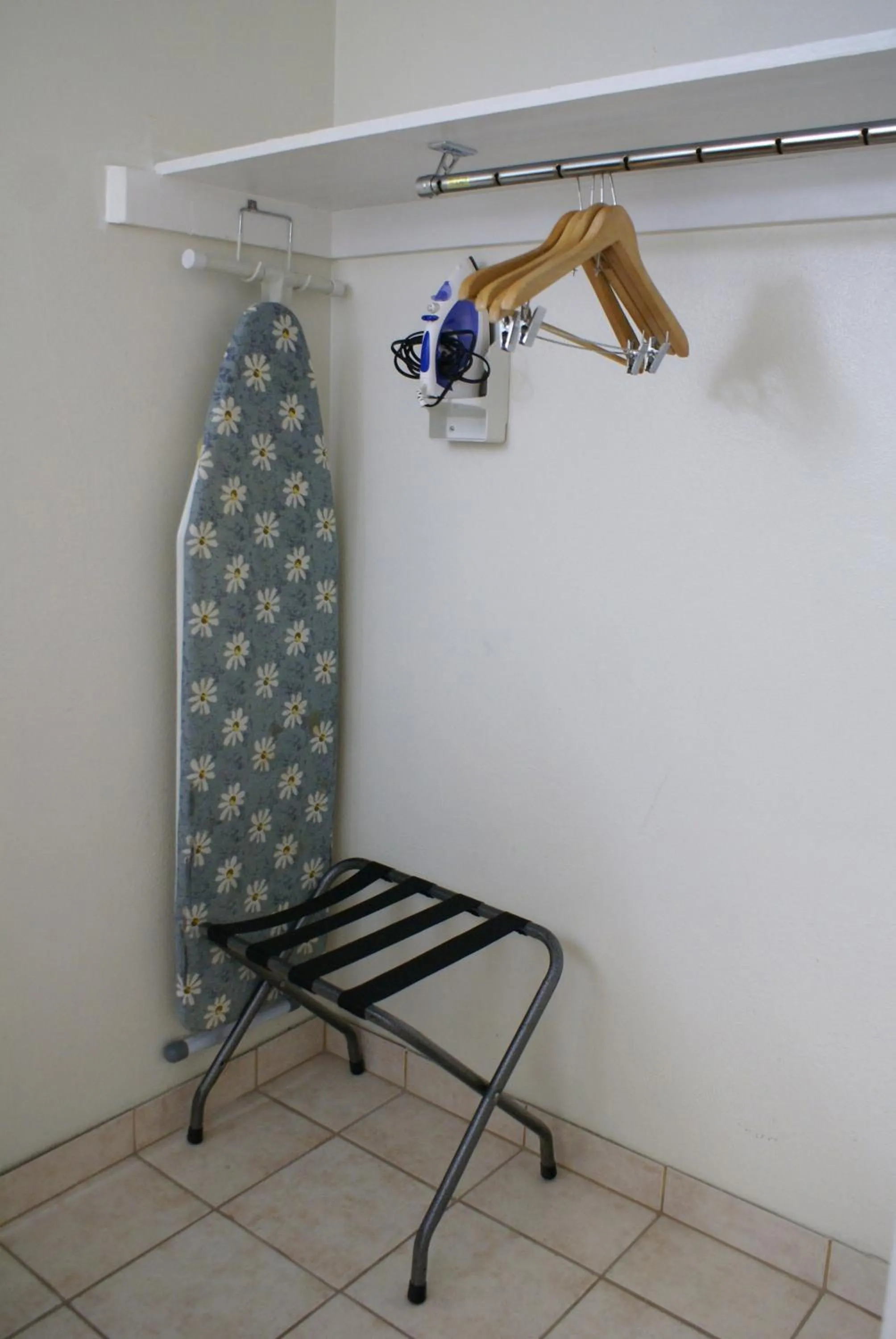 Decorative detail in Colony Inn