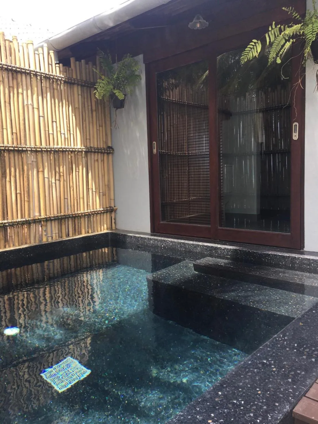 Swimming pool in Jasmine & Tea House