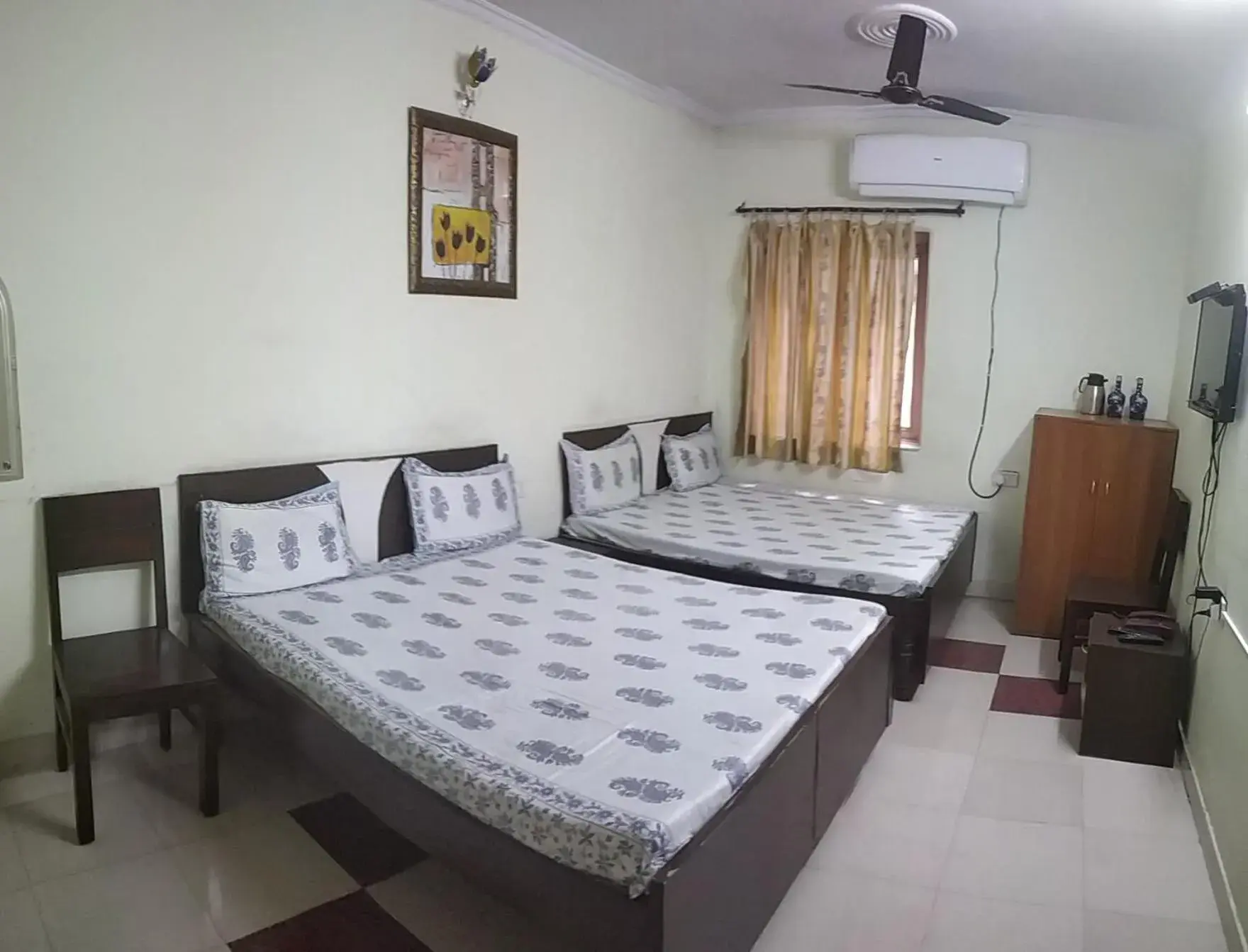 Bed in Satkar Hotel Bed in Satkar Hotel