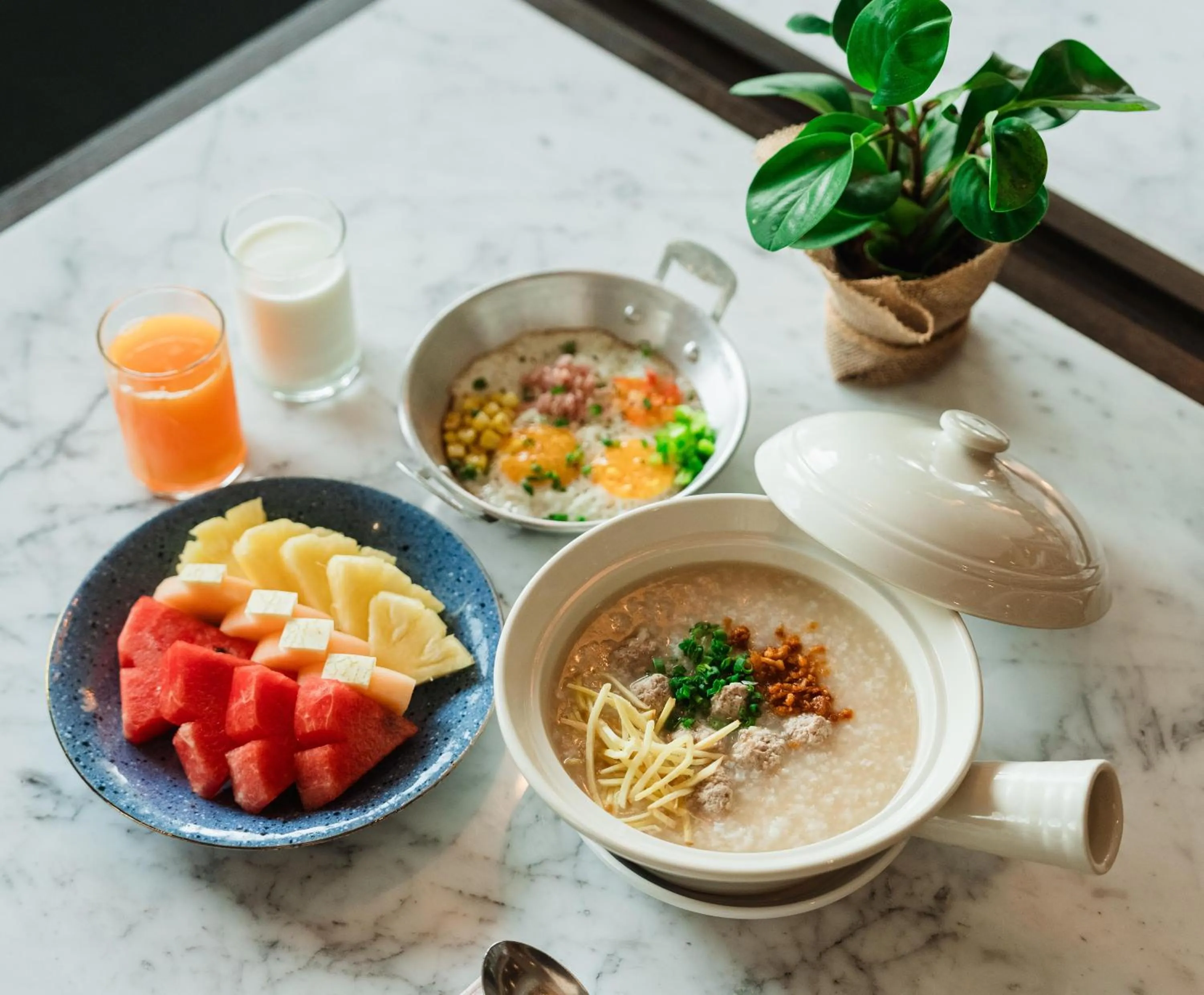 Restaurant/places to eat in Indochina Hotel